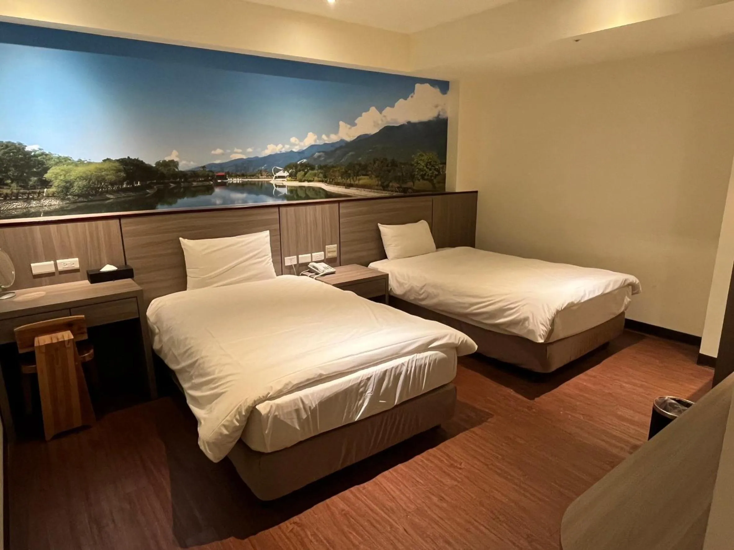 Twin Room with No Window in CHIILIH HOTEL- Su ao