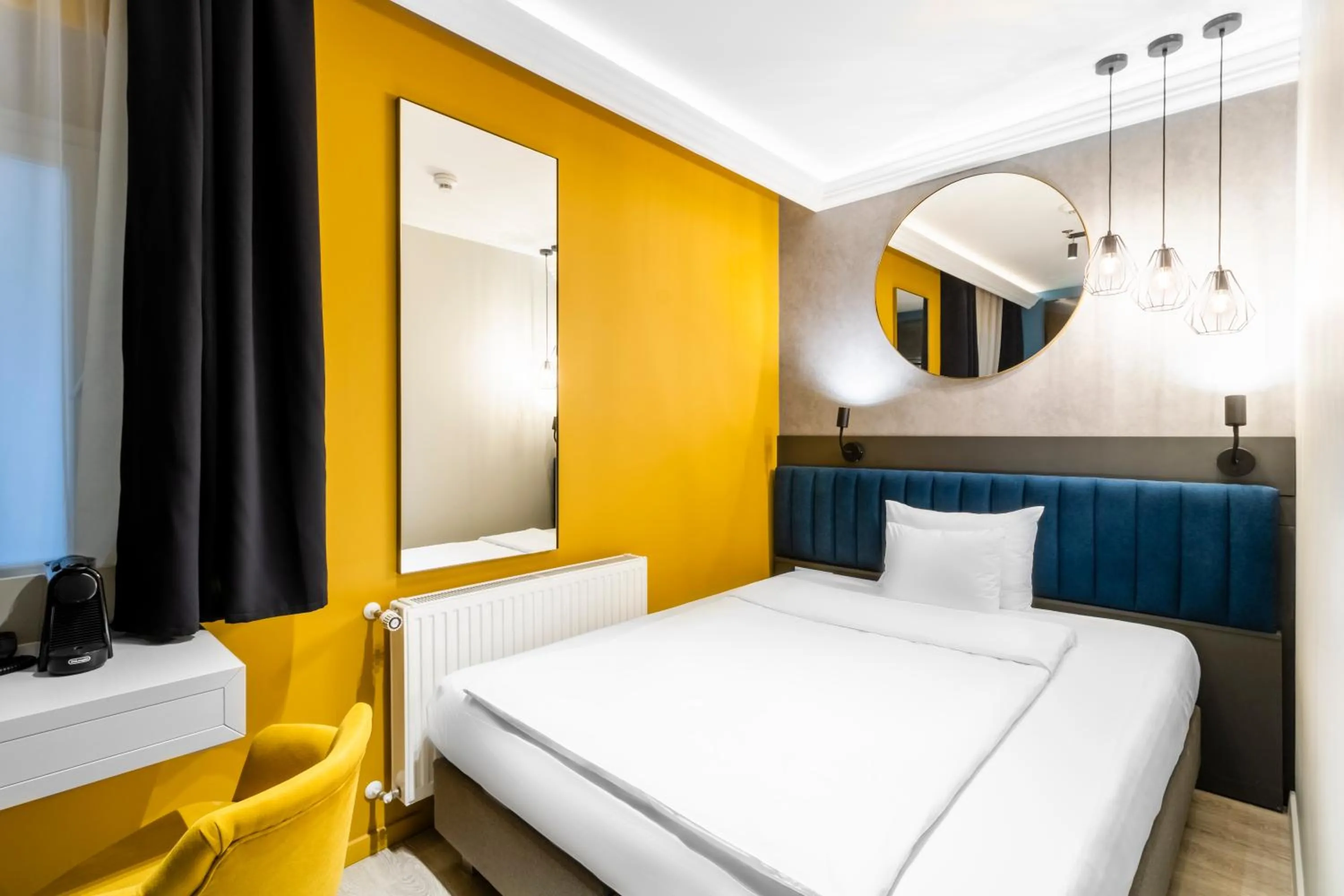 Single Room in Alta Moda Fashion Hotel