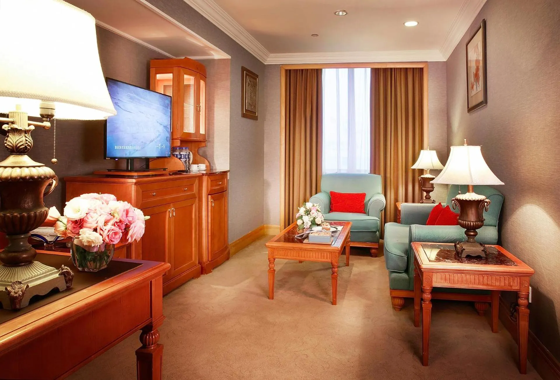 Baroque Deluxe Suite - single occupancy in Grand Noble Hotel Dongguan