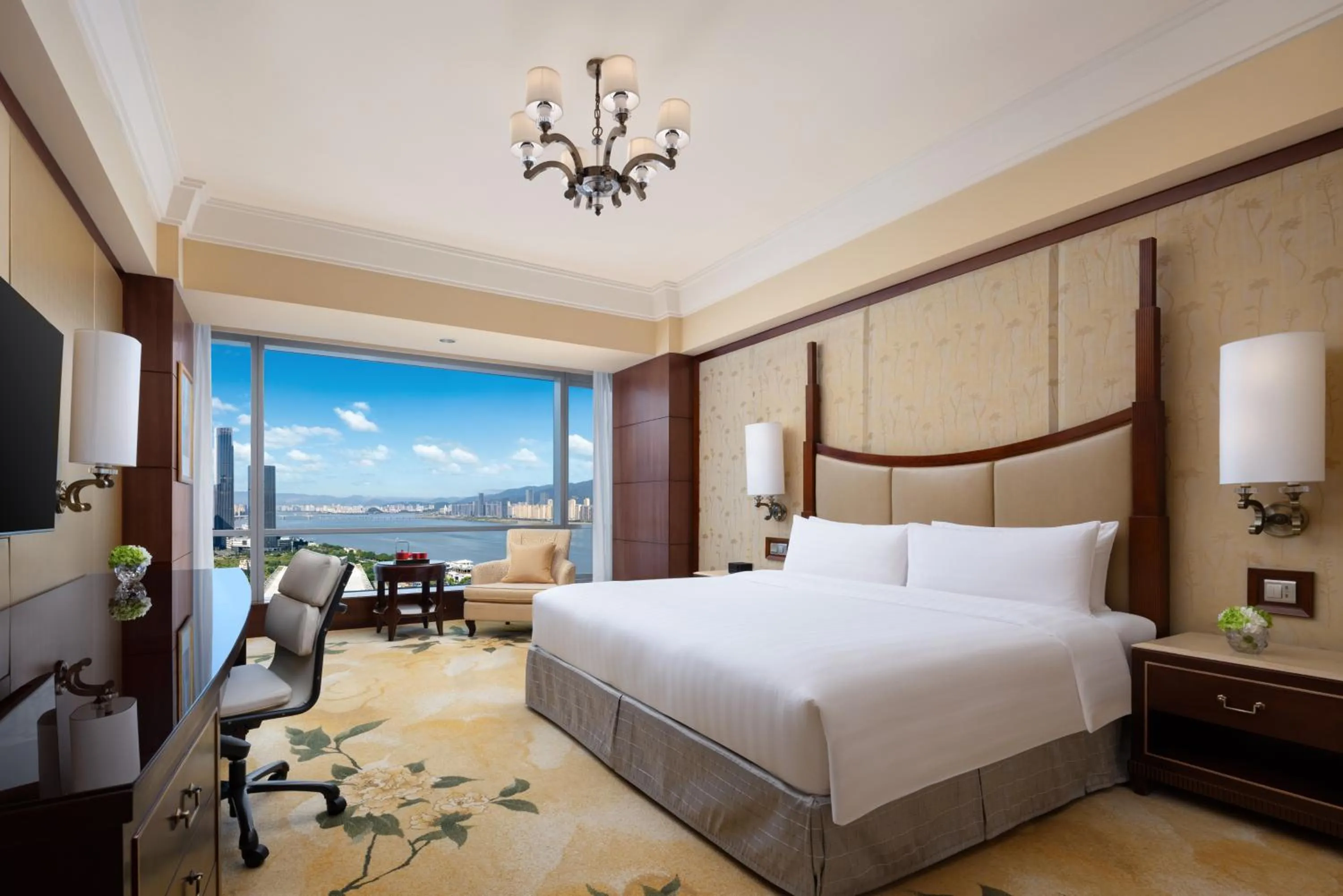 Horizon Double Room with River View in Shangri-La Wenzhou
