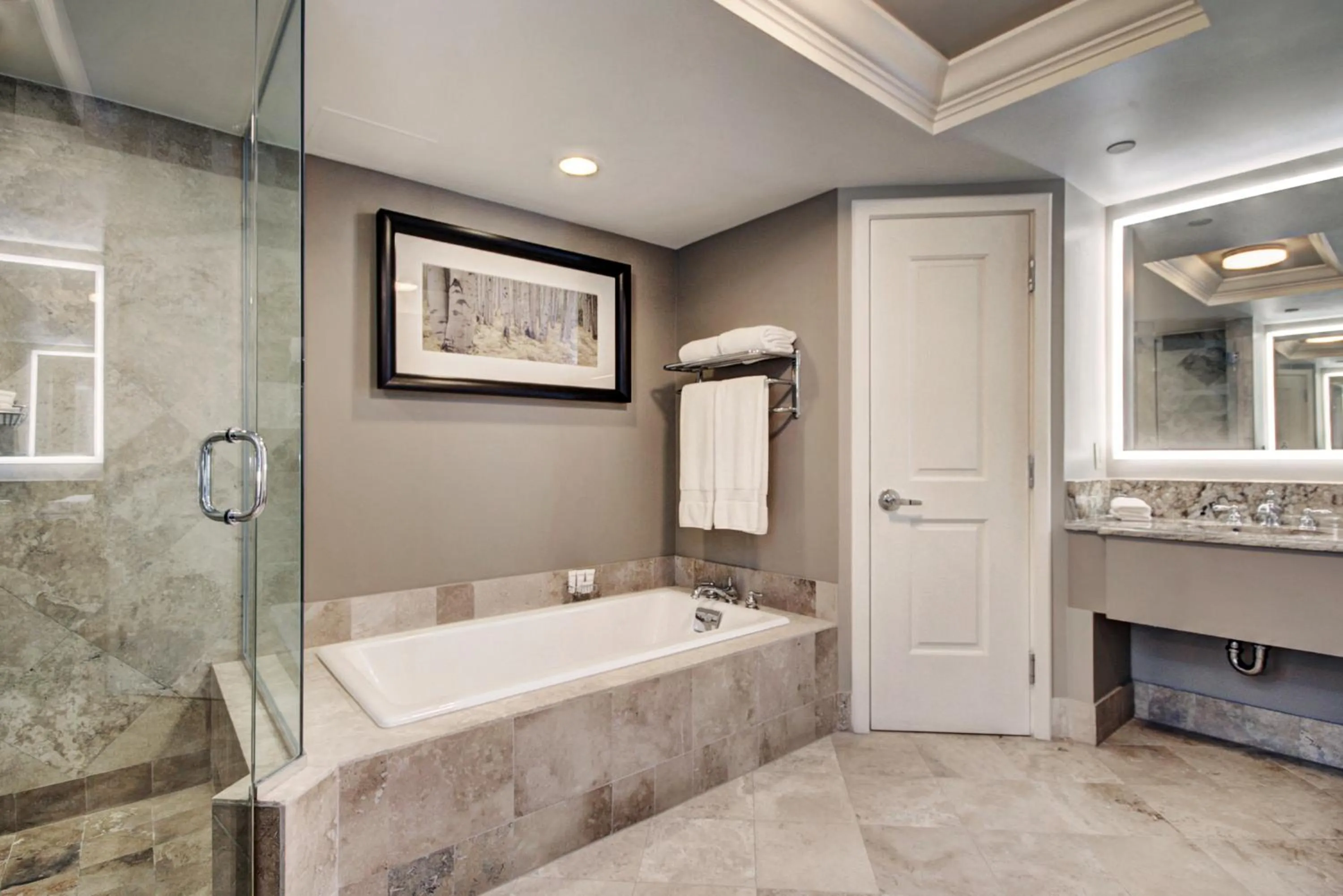 King Room with Mountain View in Lodge at Vail, A RockResort