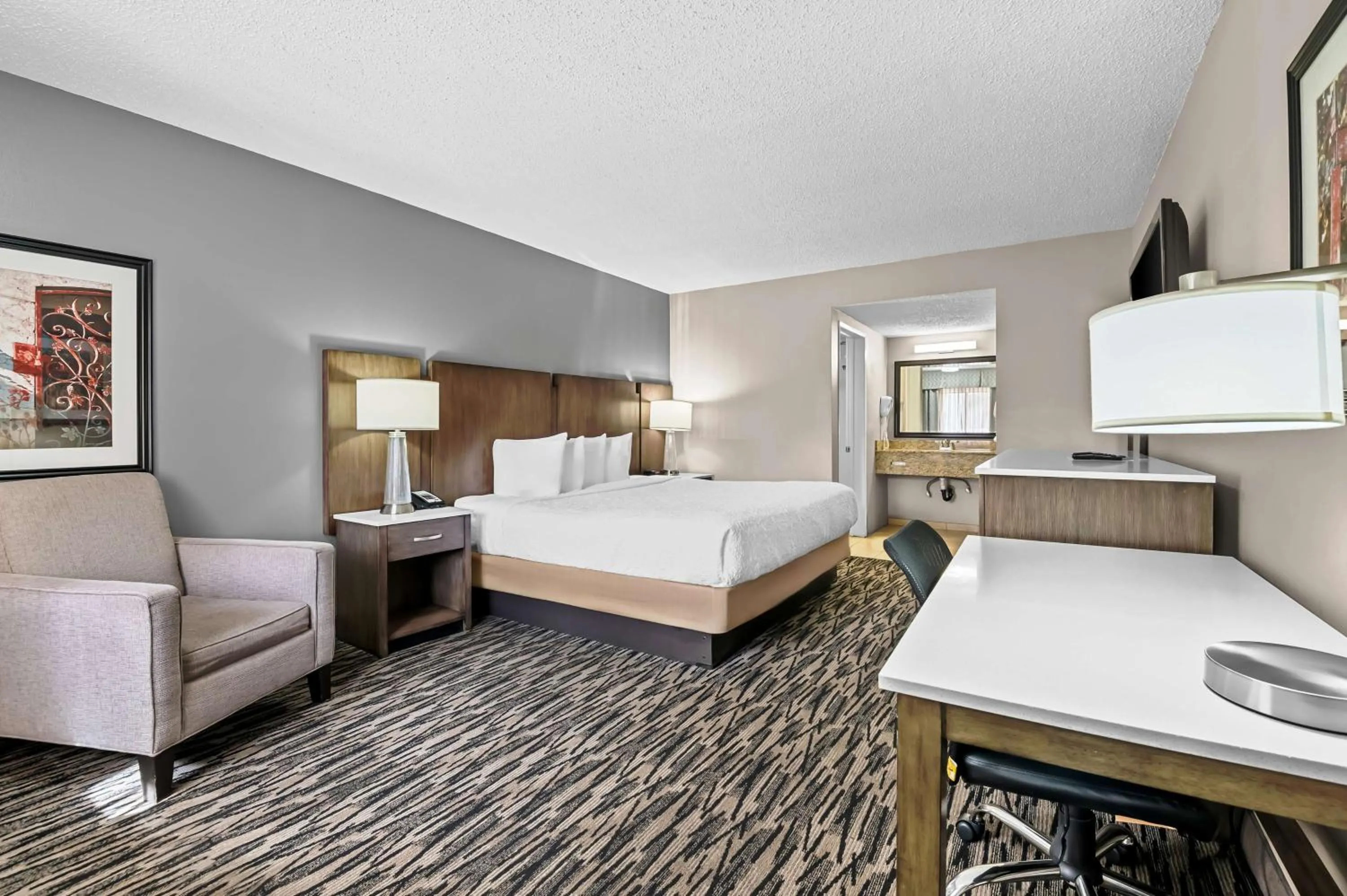 Business King Room in Best Western Los Alamitos Inn & Suites