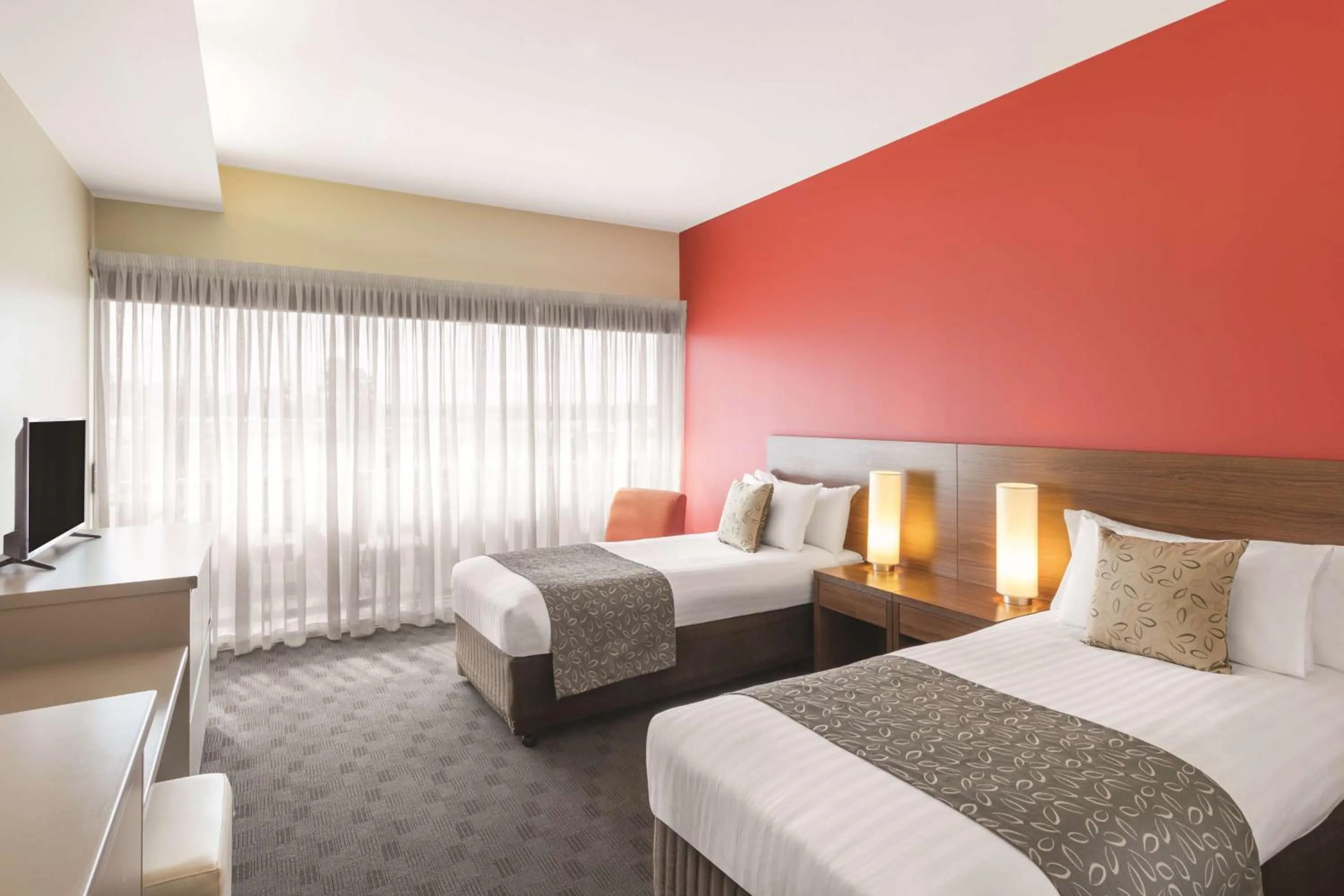 Triple Room in Travelodge Hotel Hobart Airport