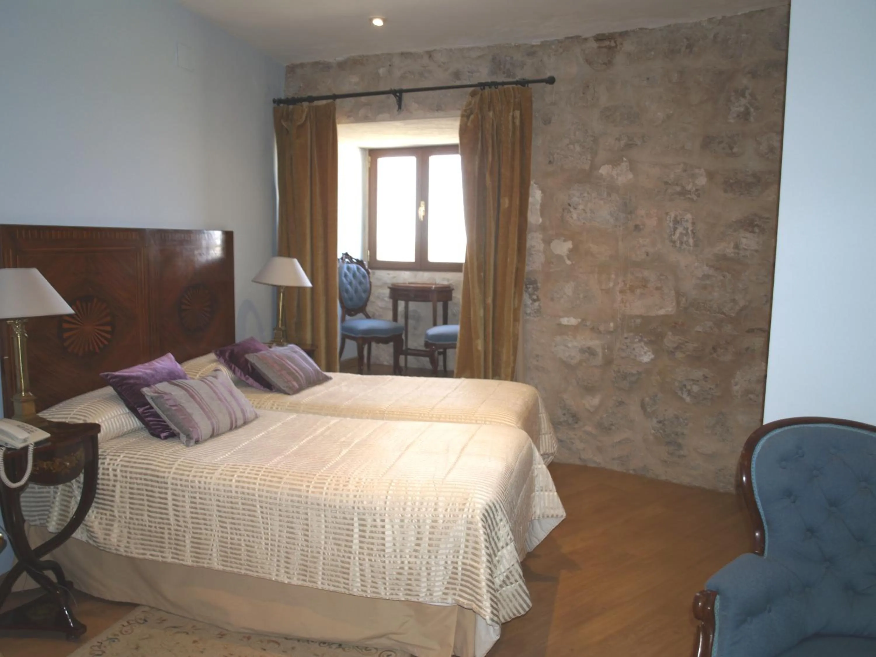 Twin Room superior in Residencia Real del Castillo de Curiel