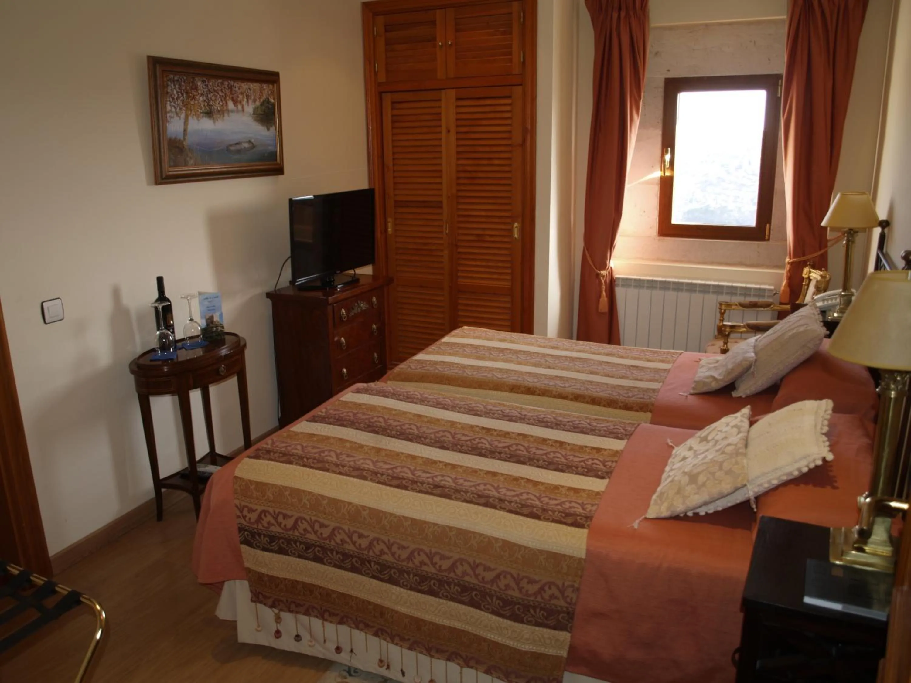 Twin Room in Residencia Real del Castillo de Curiel