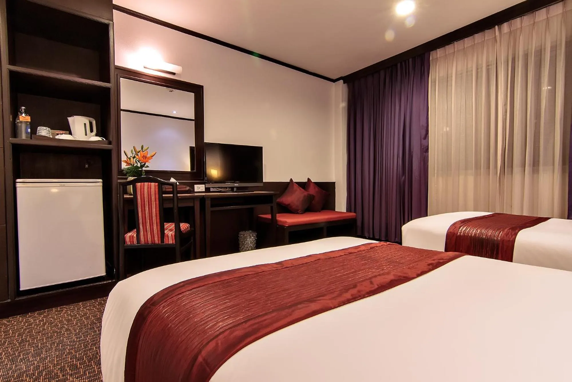 Budget Double or Twin Room in Bossotel Bangkok