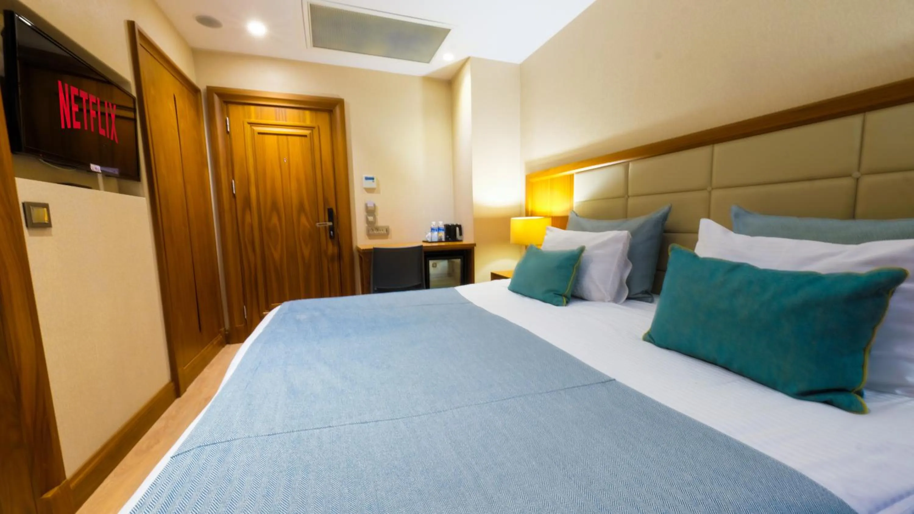 Economy Double or Twin Room in Endless Art Hotel-Special Category