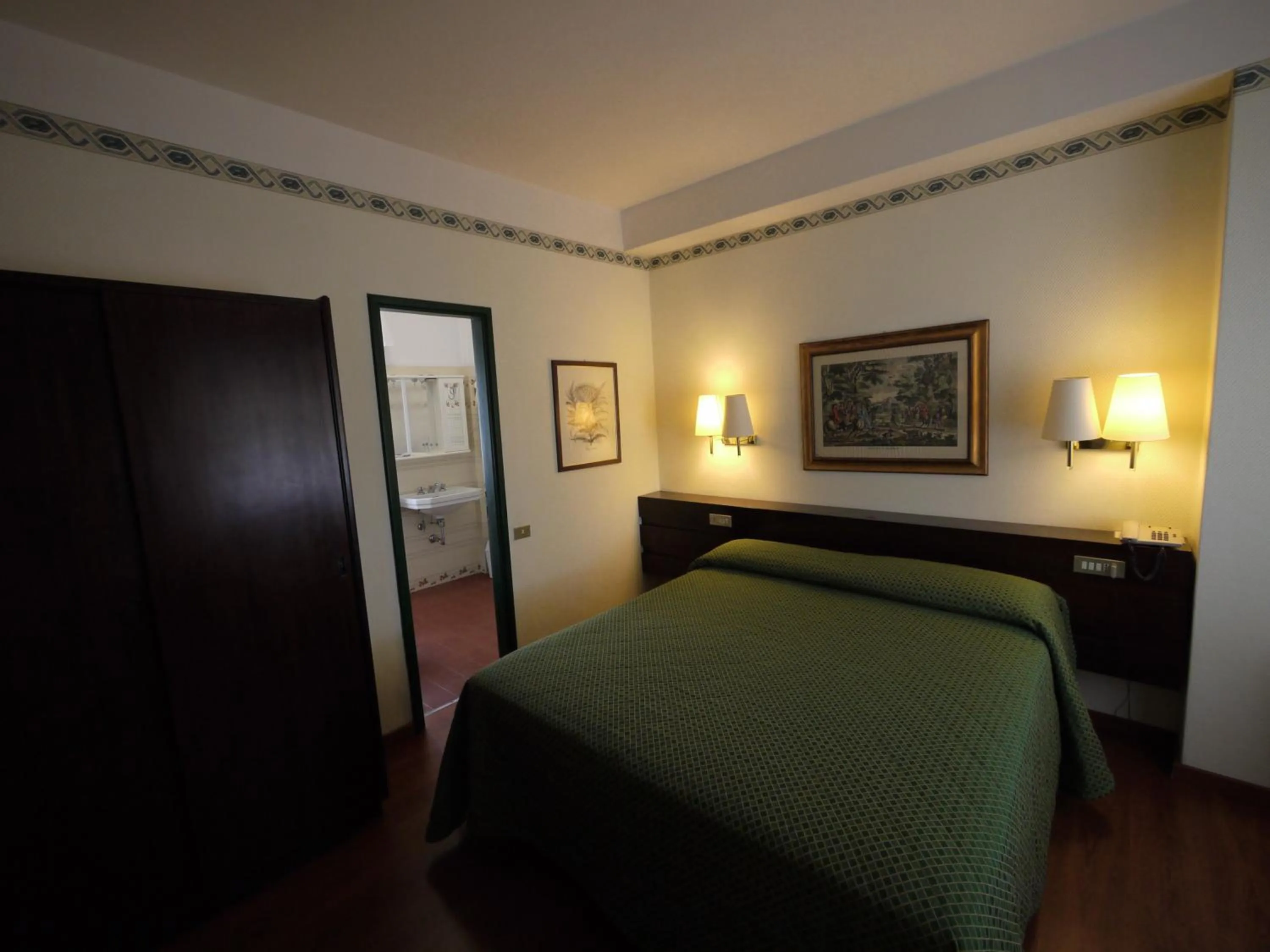 Standard Double or Twin Room in Hotel Piccadilly