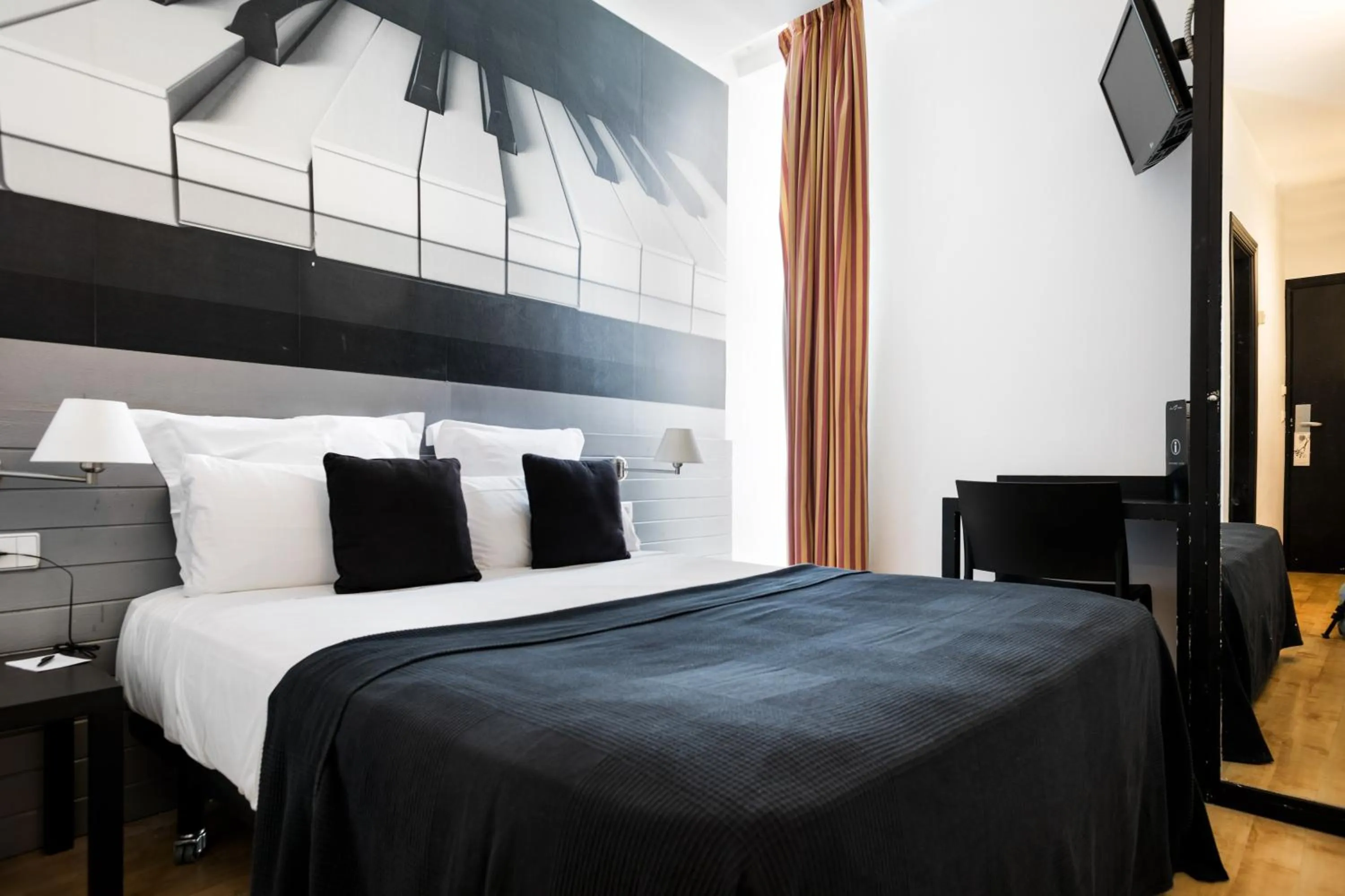 Single Room in Abba Jazz Hotel Vitoria