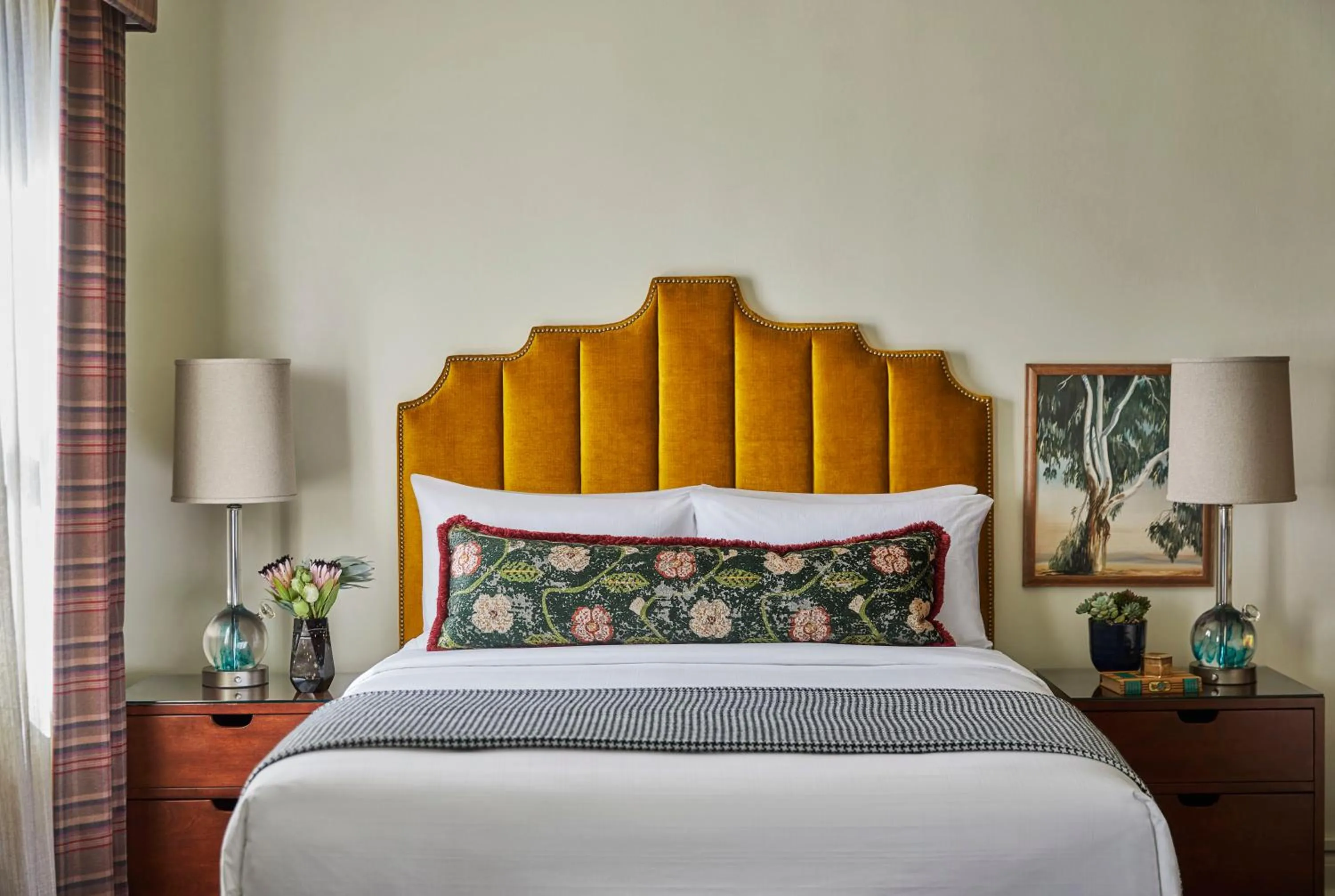 Graduate King Room - Top Floor in Graduate by Hilton Berkeley