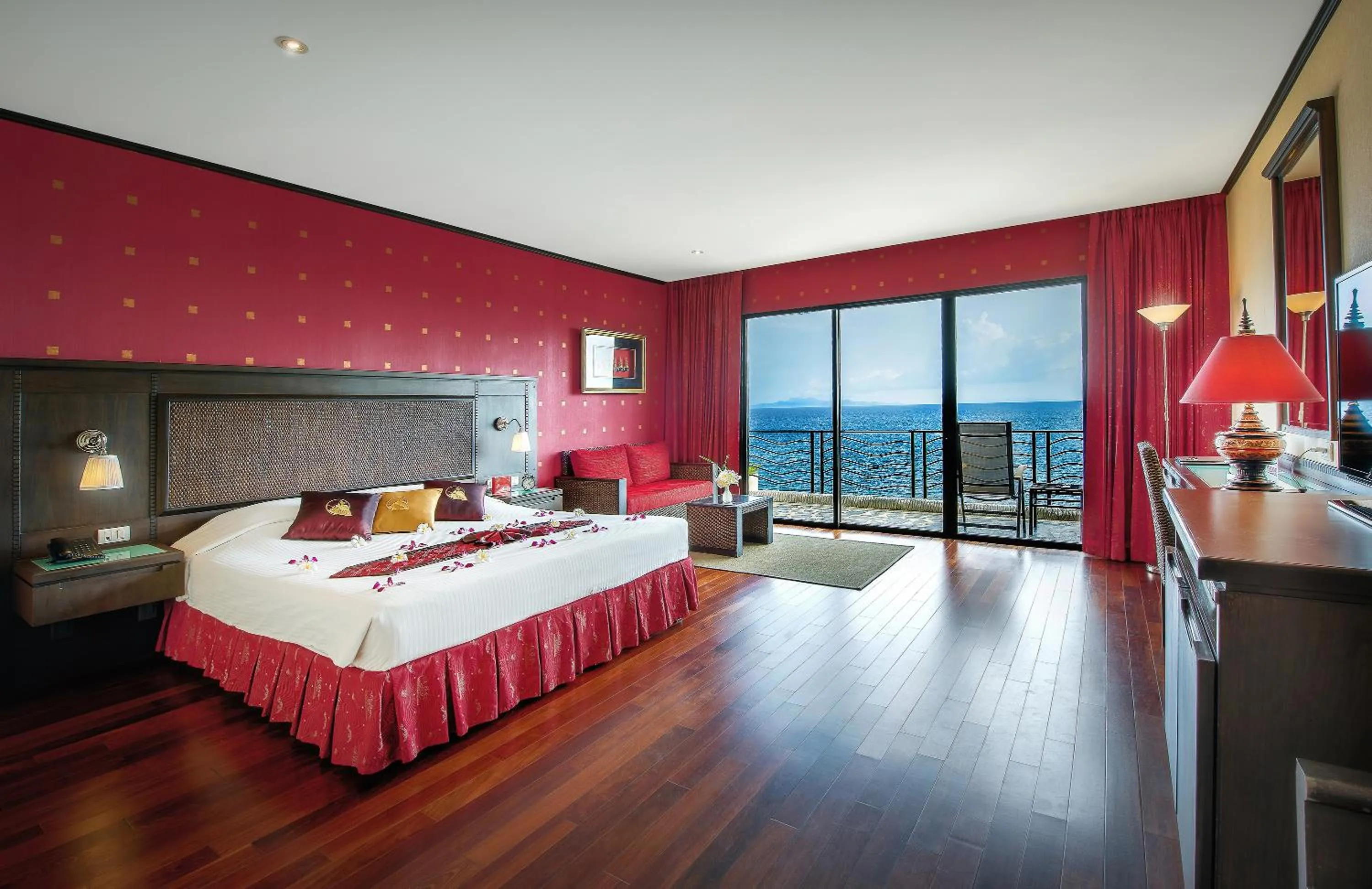 Deluxe Room with Seaview in Jamahkiri Dive Resort & Spa