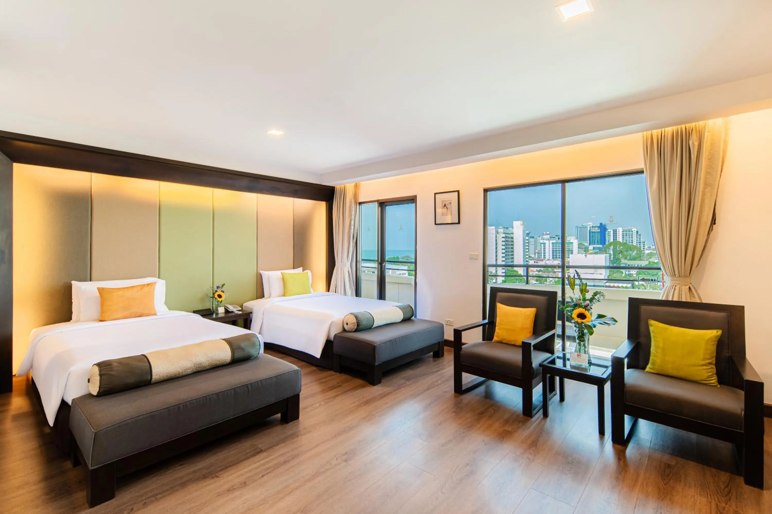 Deluxe Double or Twin Room in Sunbeam Hotel Pattaya