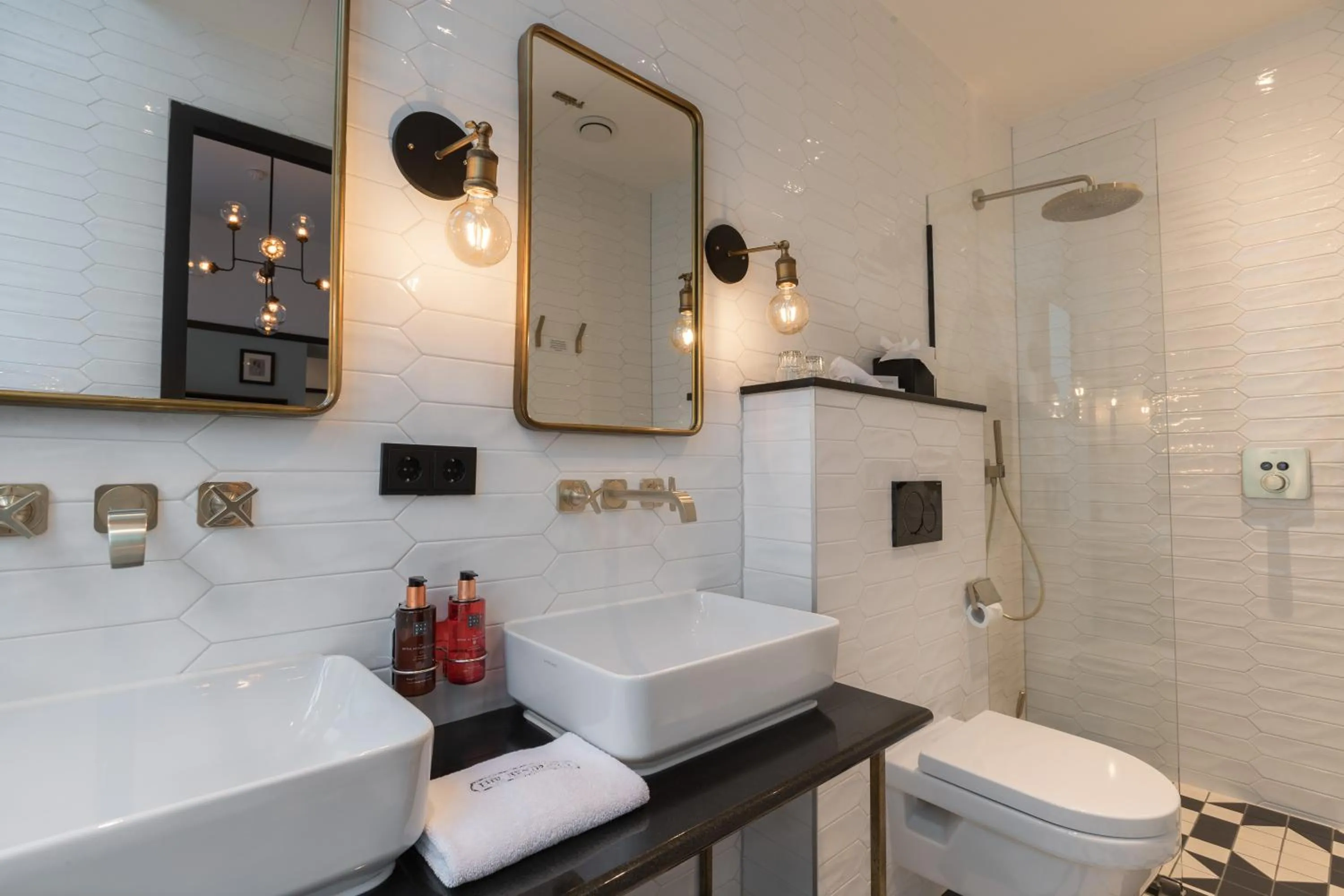 Junior Suite in The Hendrick's Hotel