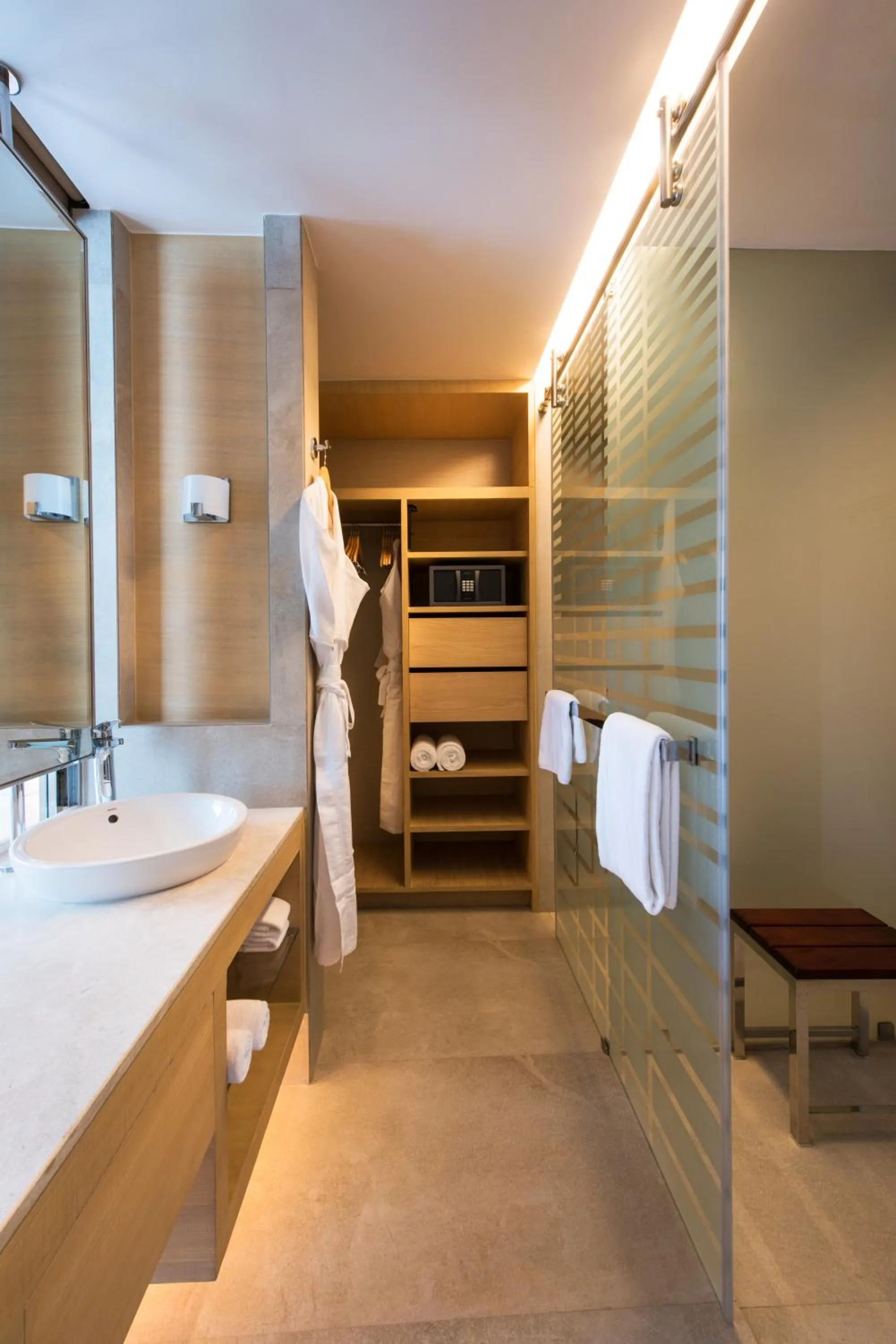 Twin Room with Pool View  - single occupancy in Hyatt Regency Lucknow Gomti Nagar