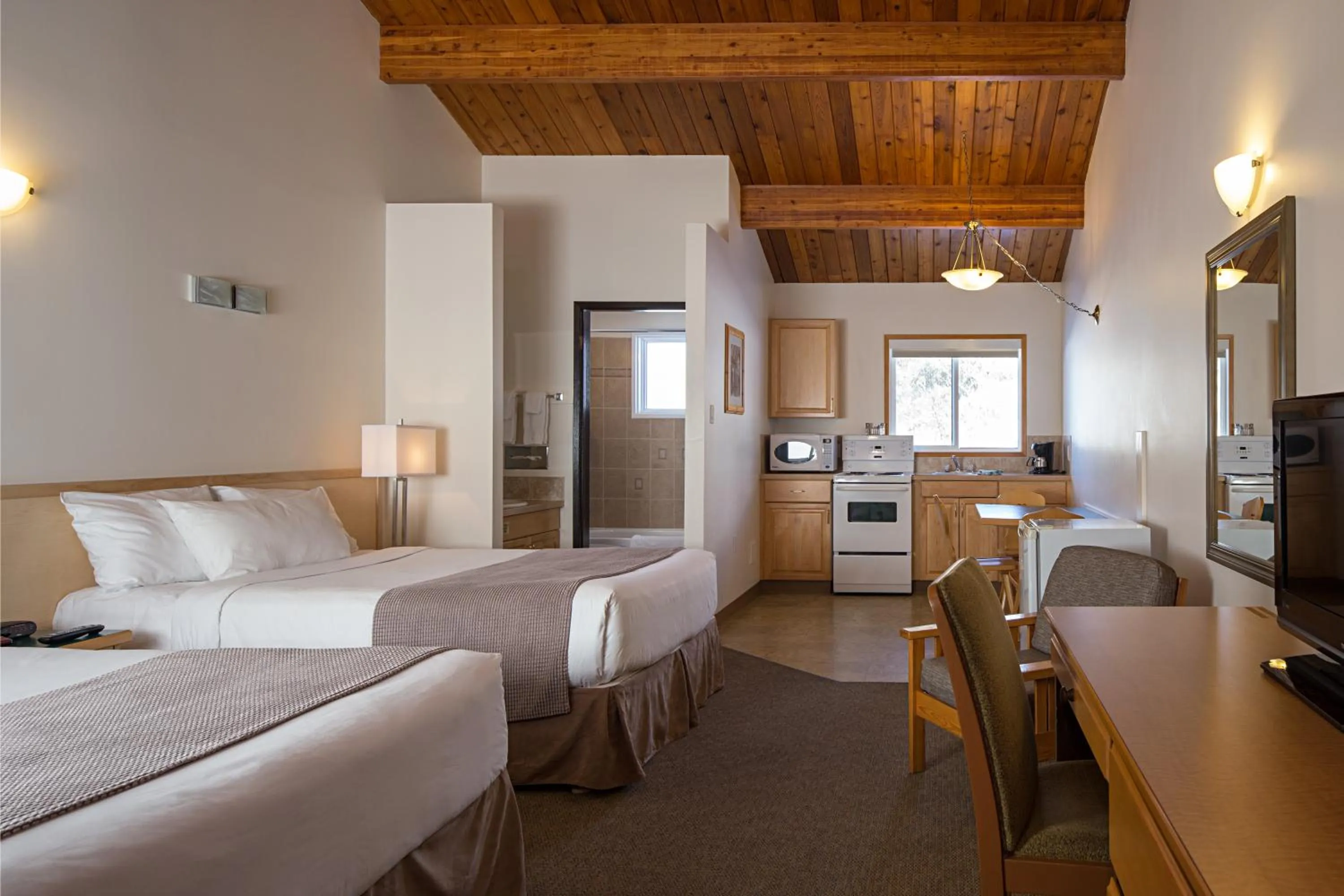 Double Room with Kitchen in Rocky Mountain Ski Lodge