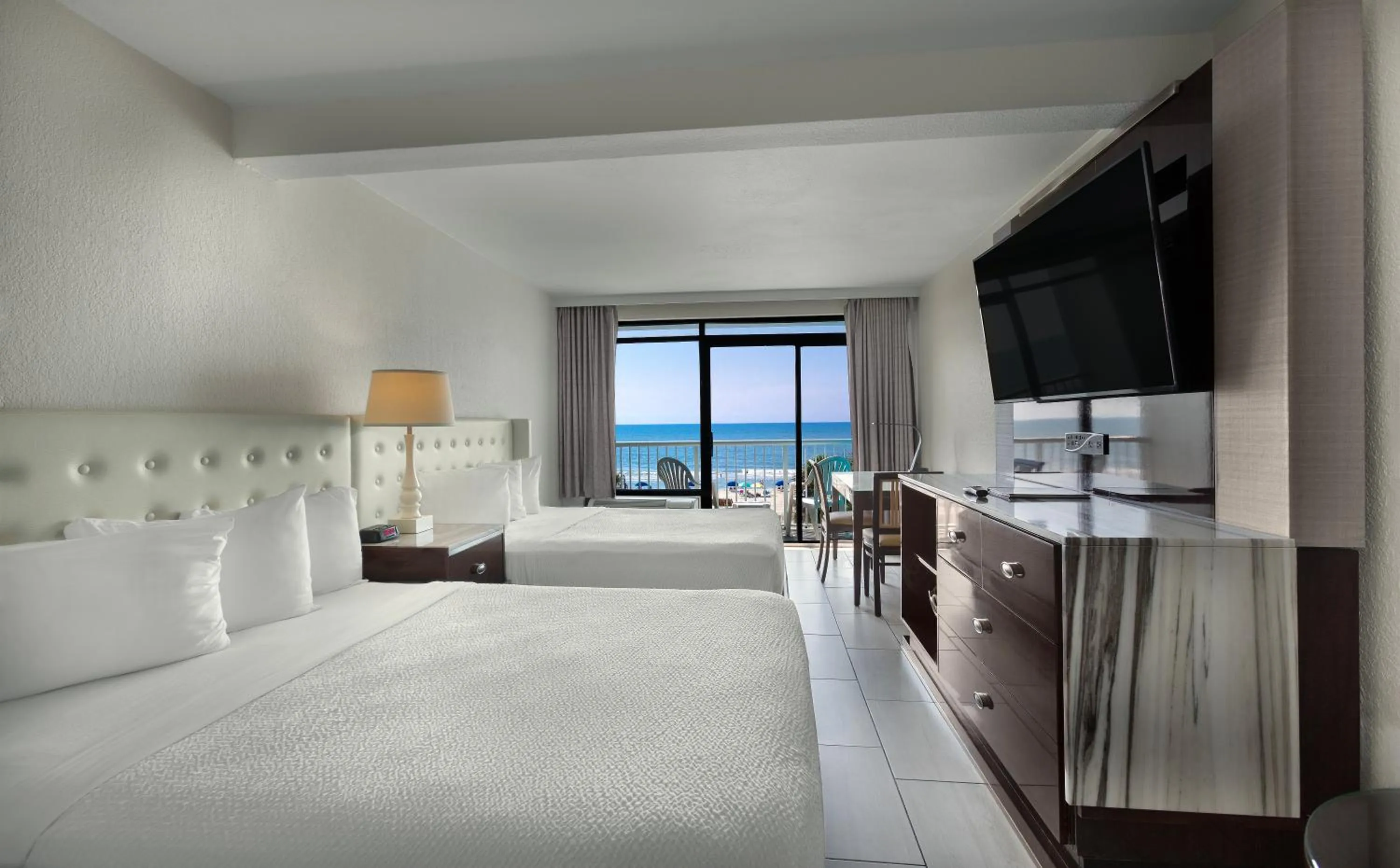 Oceanfront Queen Room with Two Queen Beds and Kitchenette in Captain's Quarters Resort