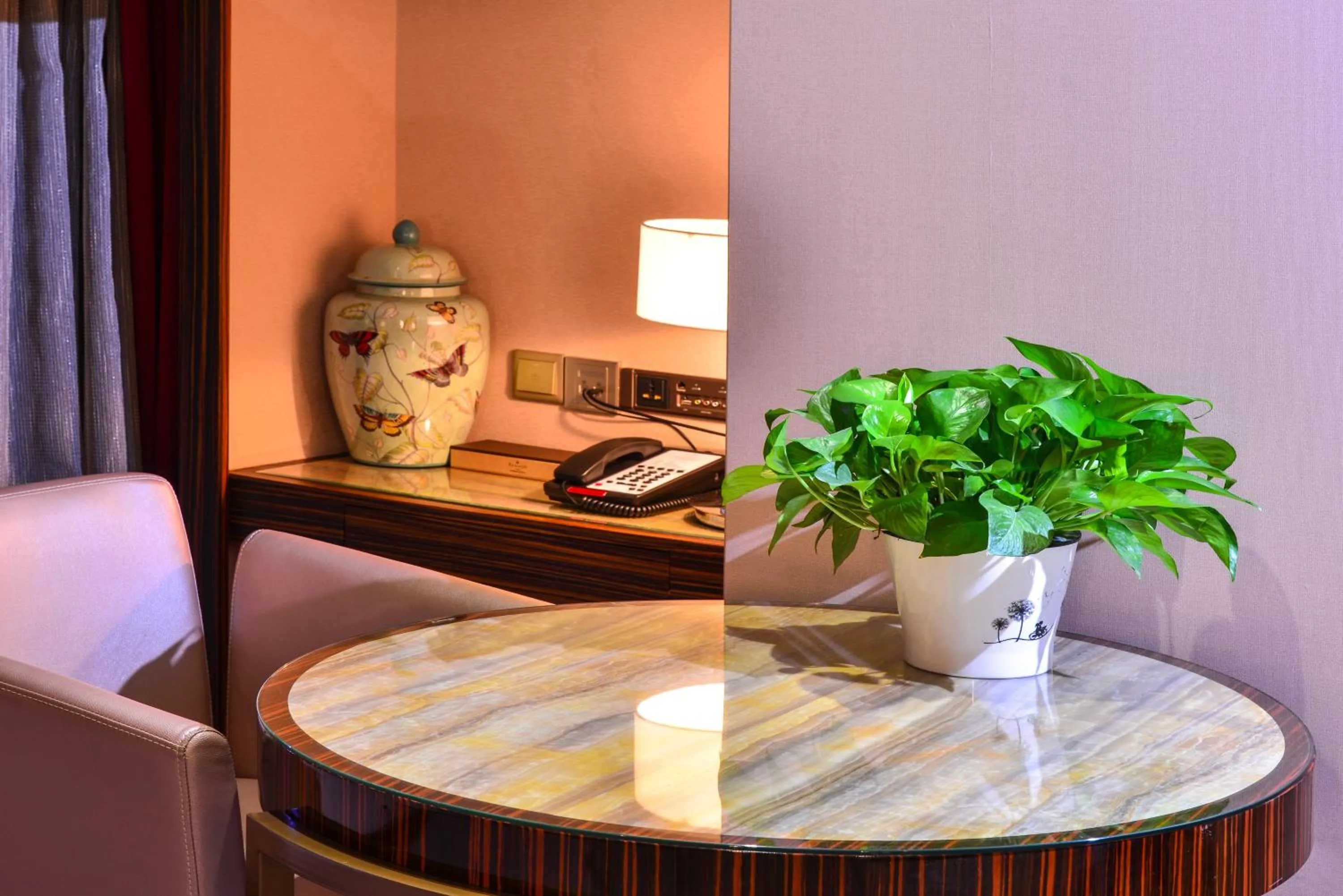 Executive Suite - Smoking in Ramada Heze