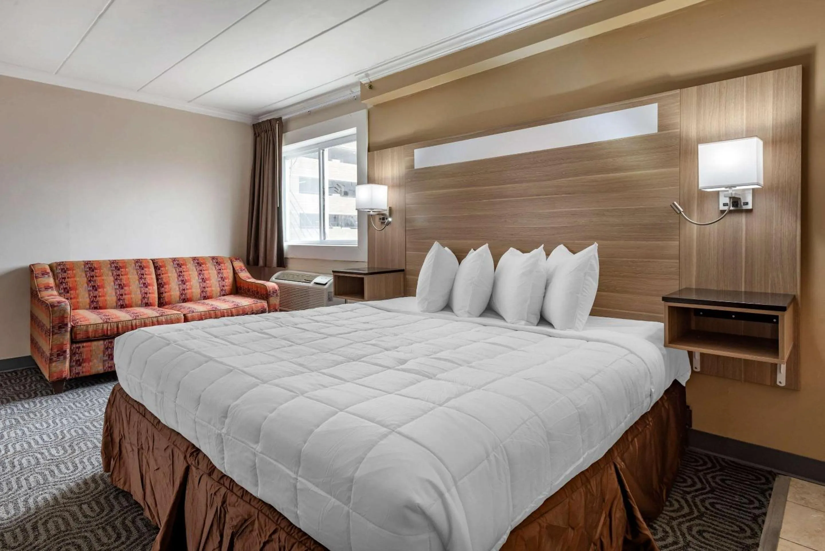 Double Suite - Non Smoking in Rodeway Inn Oceanview