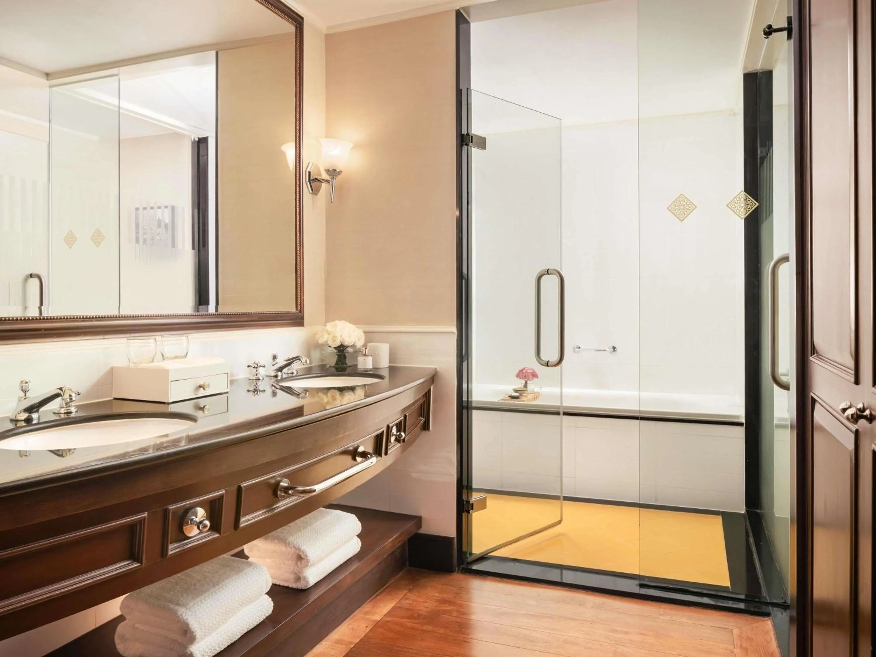 Superior Room with Executive Lounge Access, 2 Single Beds in Sofitel Phnom Penh Phokeethra