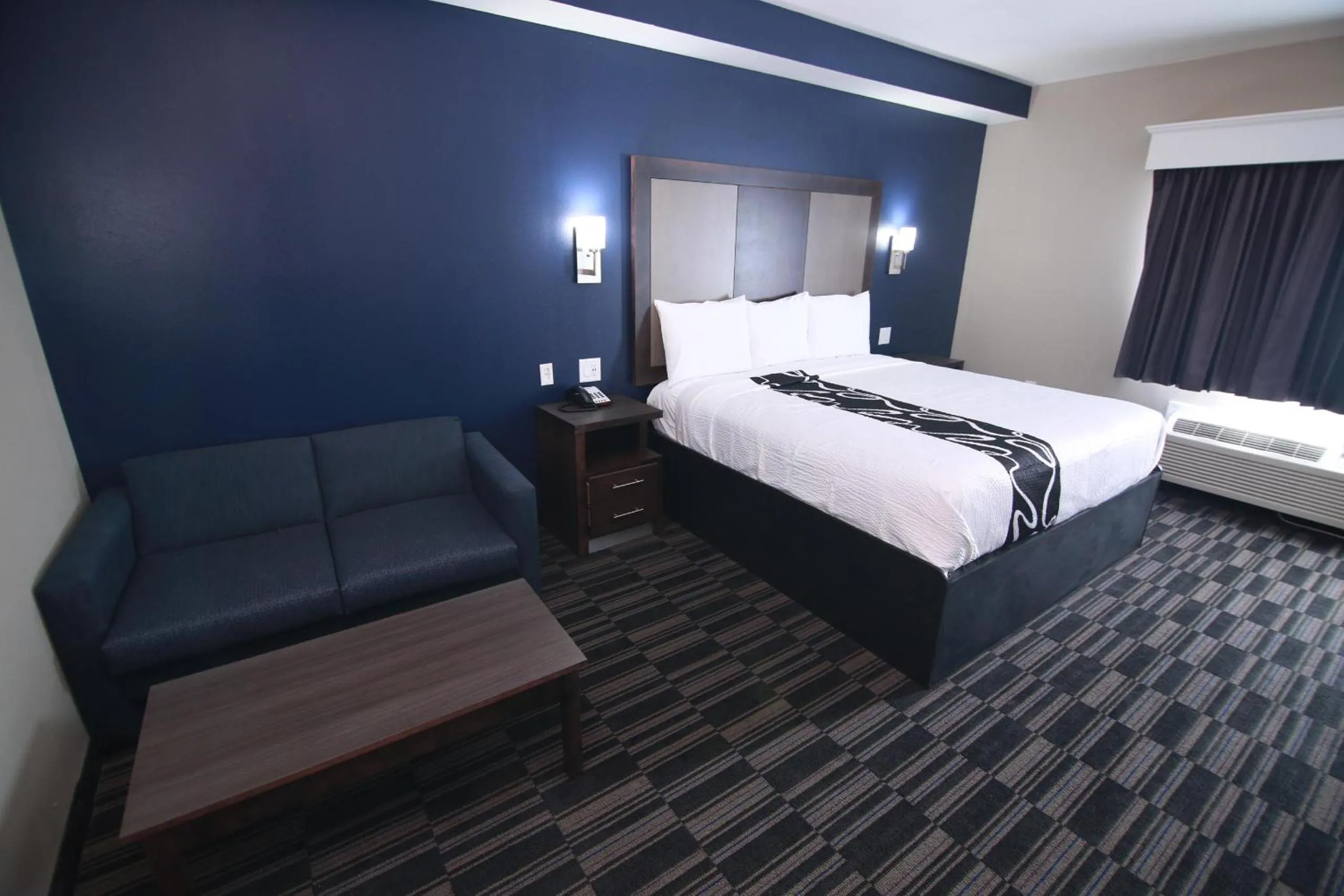 Standard Suite - single occupancy in Home Inn and Suites Memphis