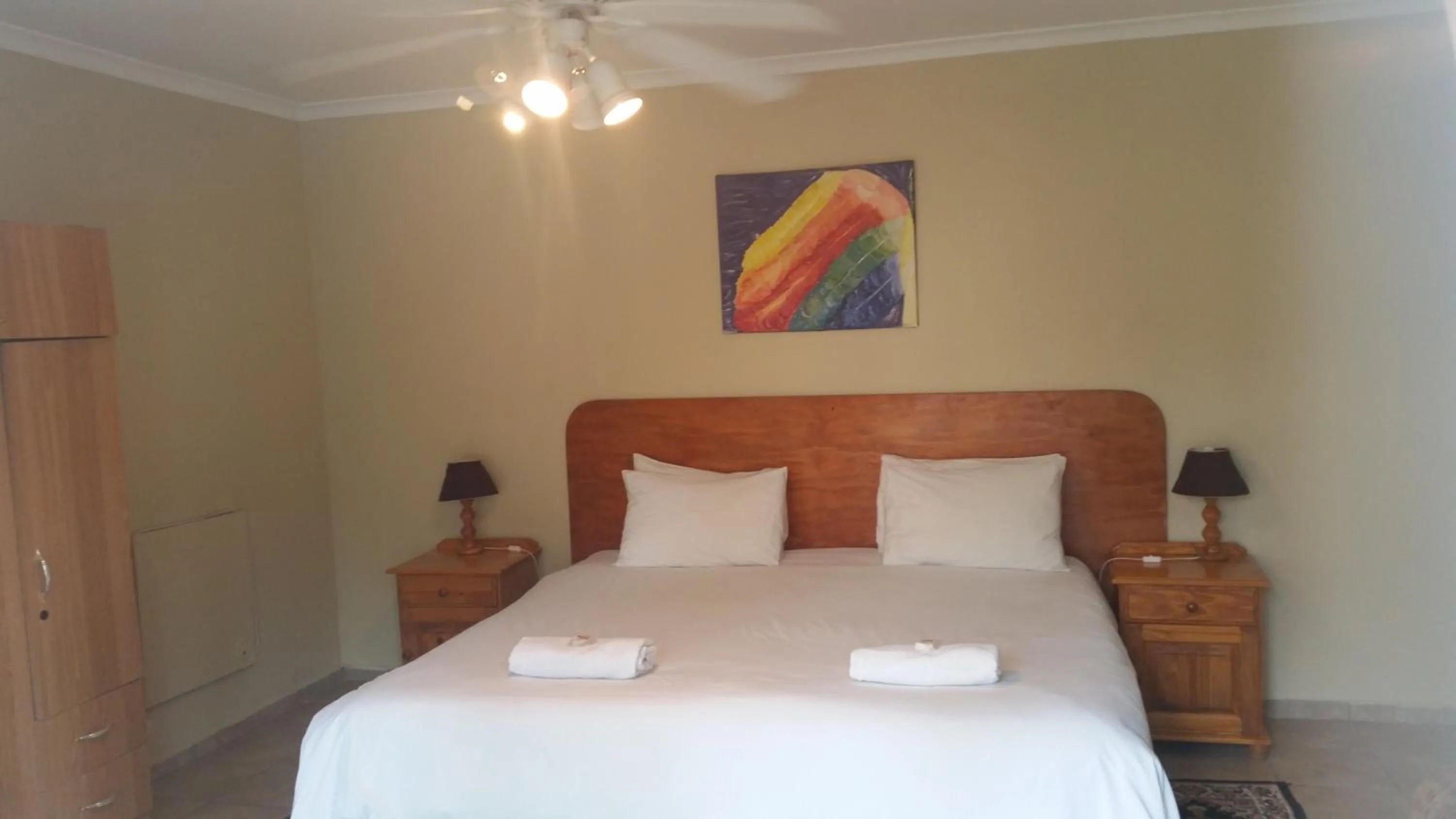King Room - single occupancy in Louhallas Accommodation