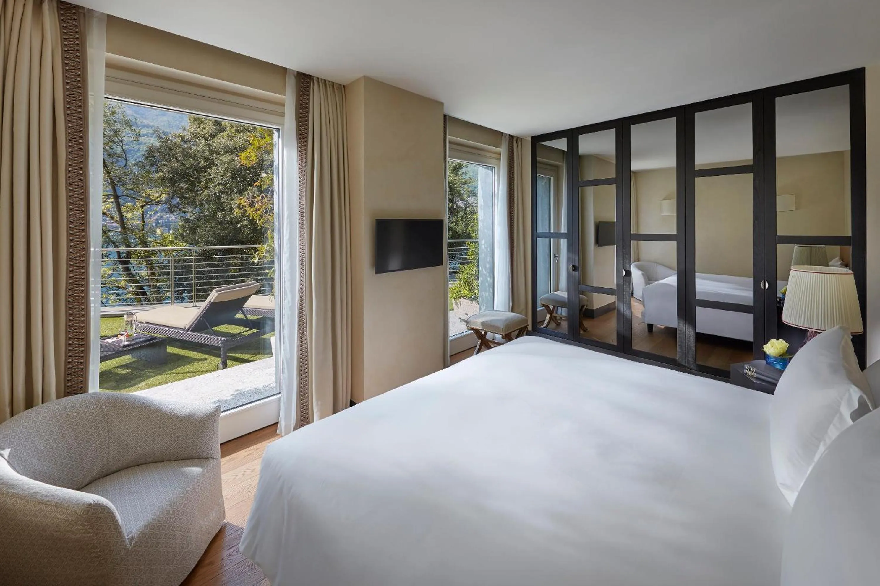 Two-Bedroom Suite with Lake View in Mandarin Oriental, Lago di Como