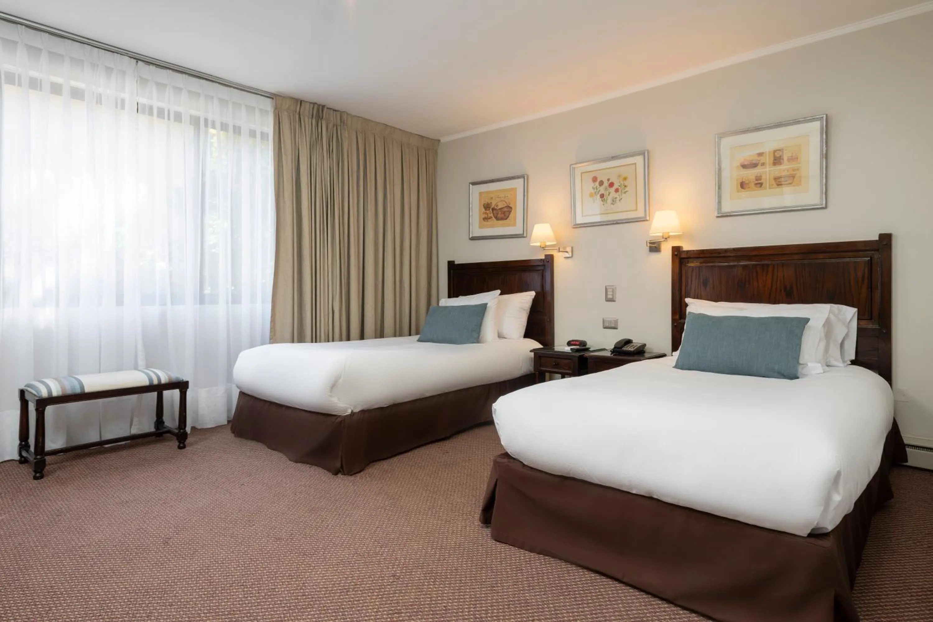 Deluxe Twin Room in Teclados Hotel