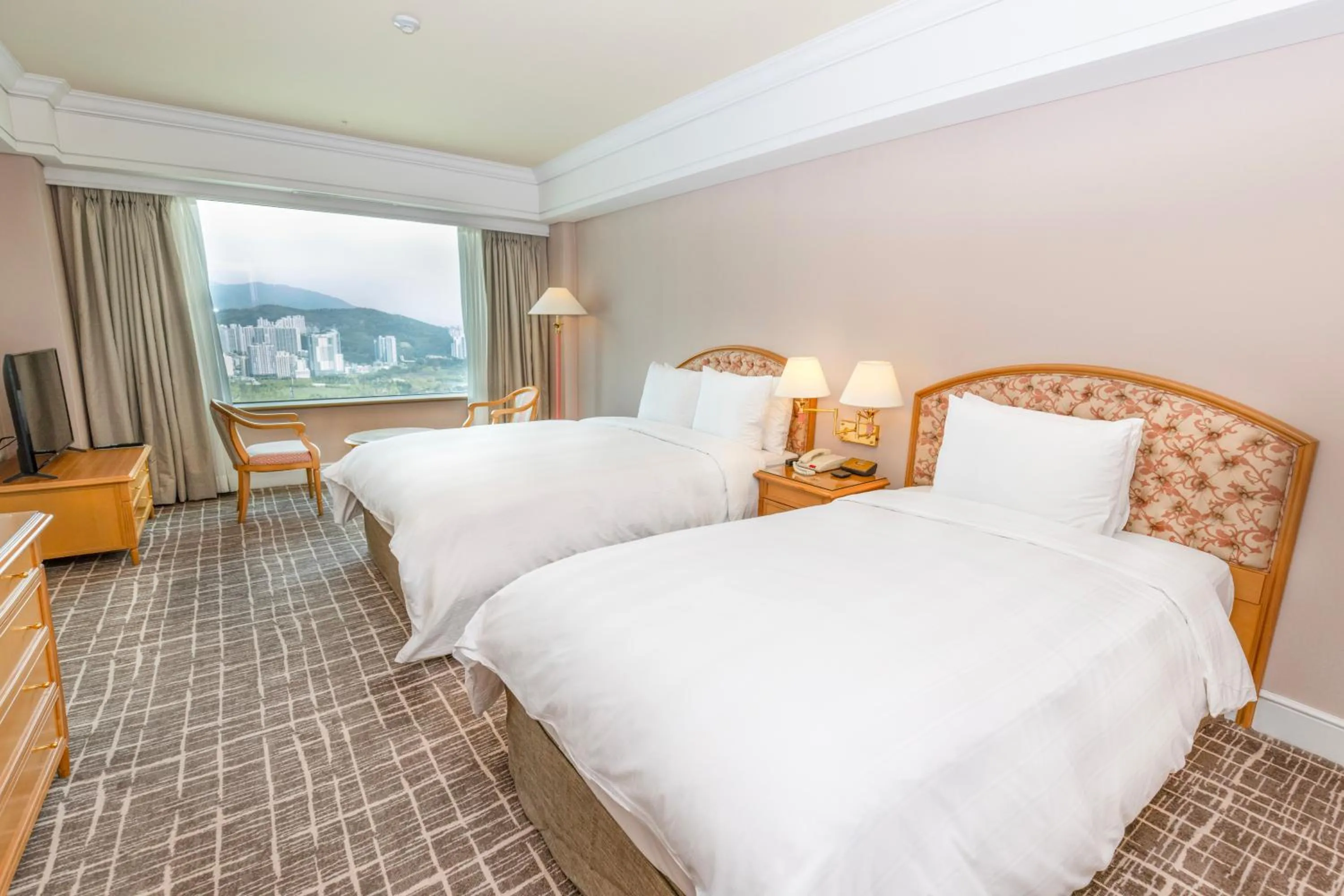 Deluxe Suite in Lotte Hotel Busan
