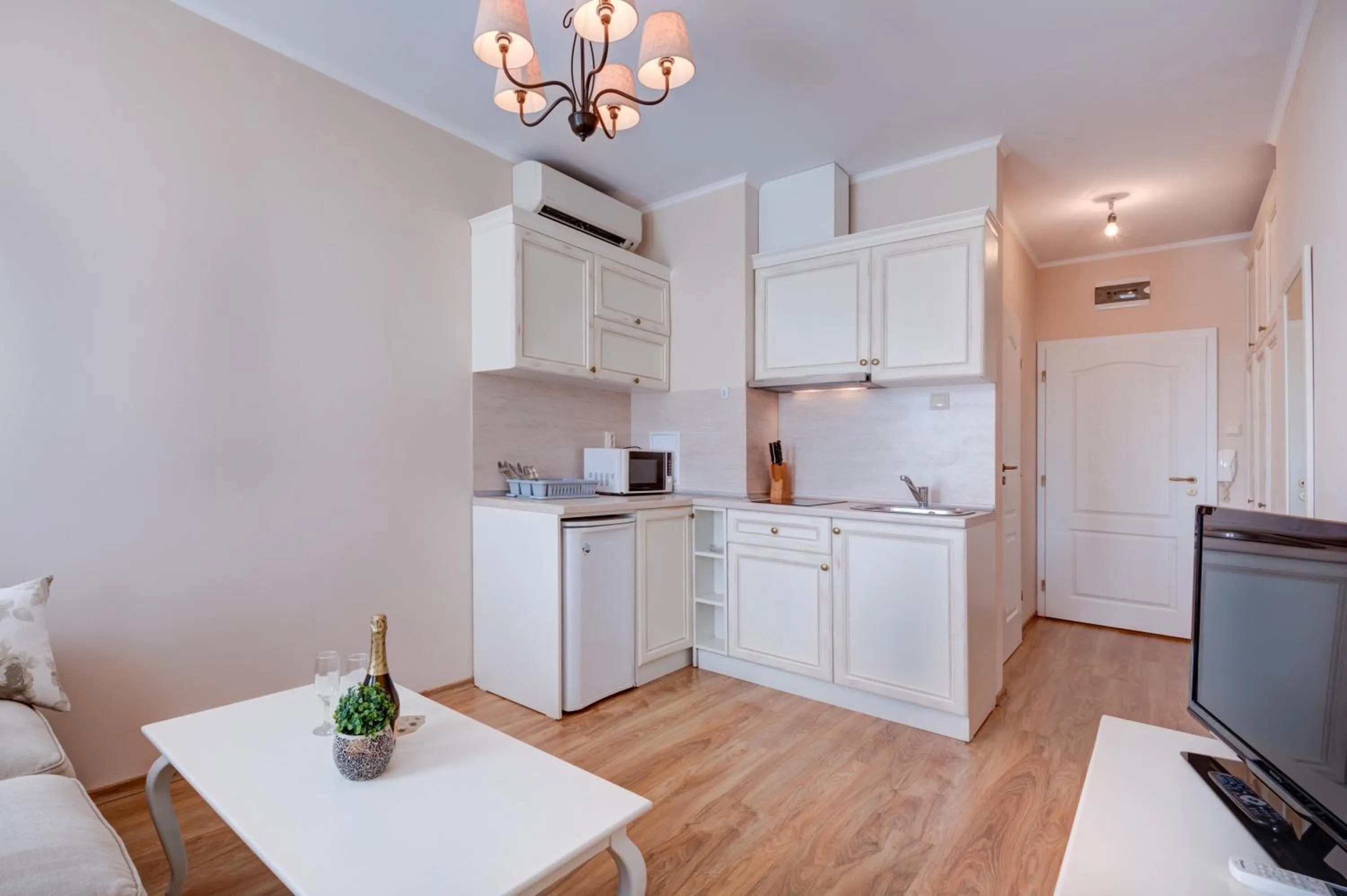 One-Bedroom Apartment with Balcony (2 Adults + 2 Children) in Dawn Park Complex