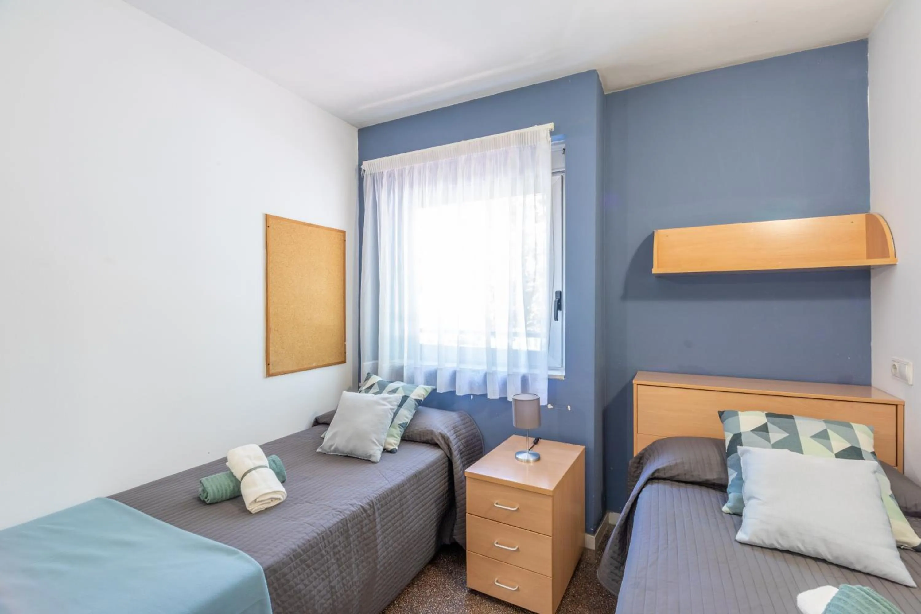 Basic Twin Room in Residencia Universitaria Resa La Ciutadella