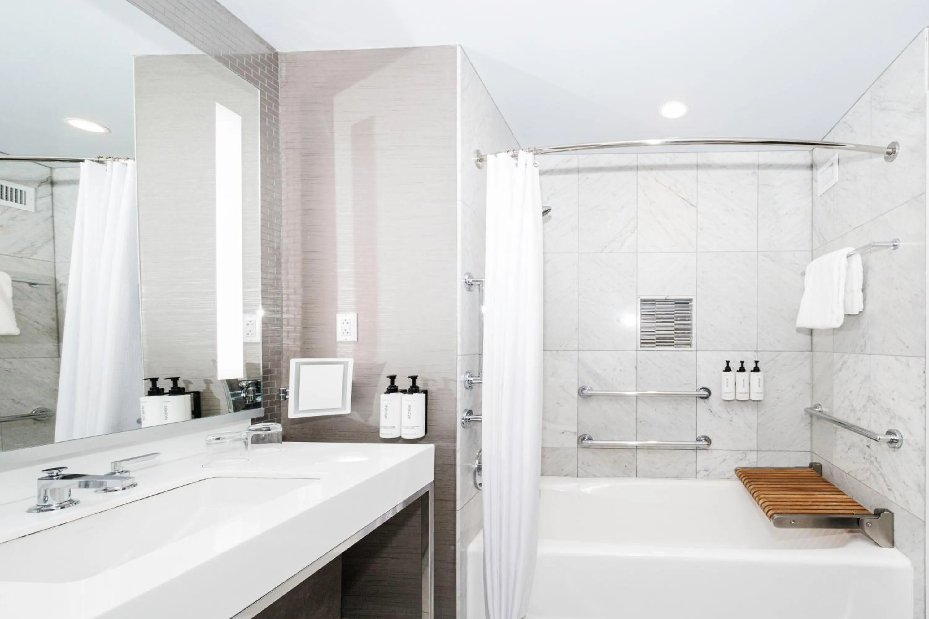 Accessible King Suite in The Muse New York