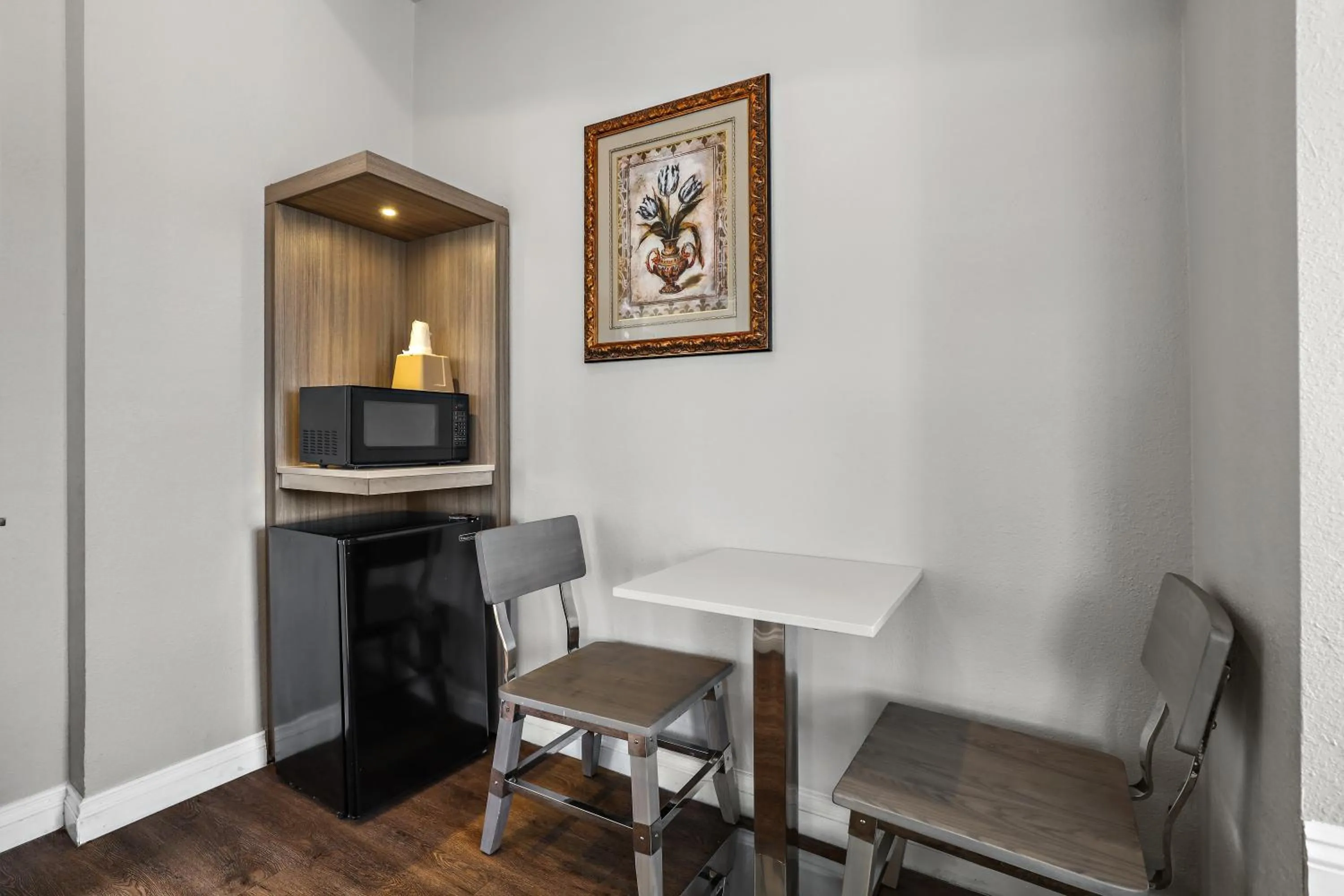 King Suite with Spa Bath in Motel Mediteran