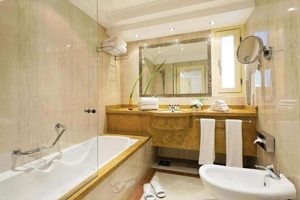 Family King Room in Cairo Pyramids Hotel