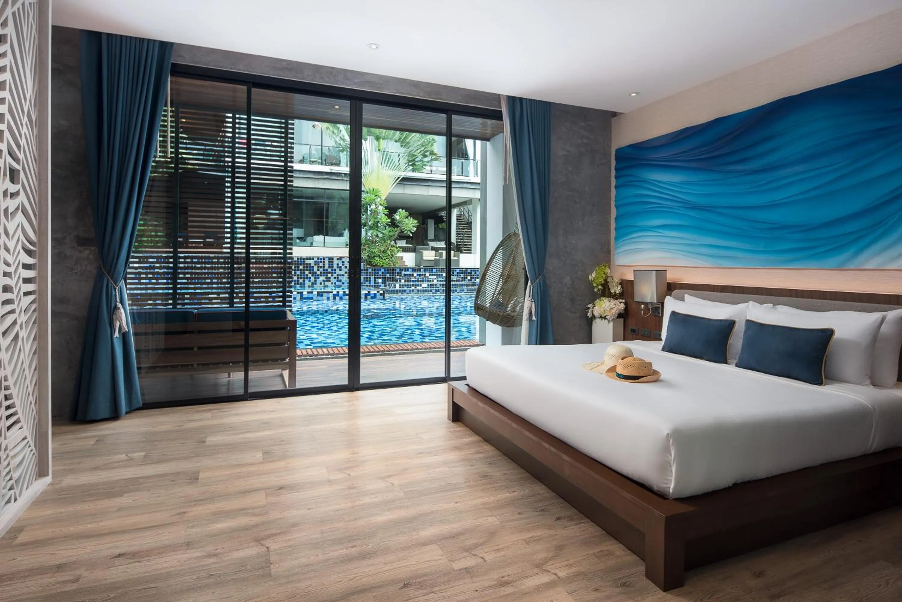 Junior Suite Pool Access in Idyllic Concept Resort
