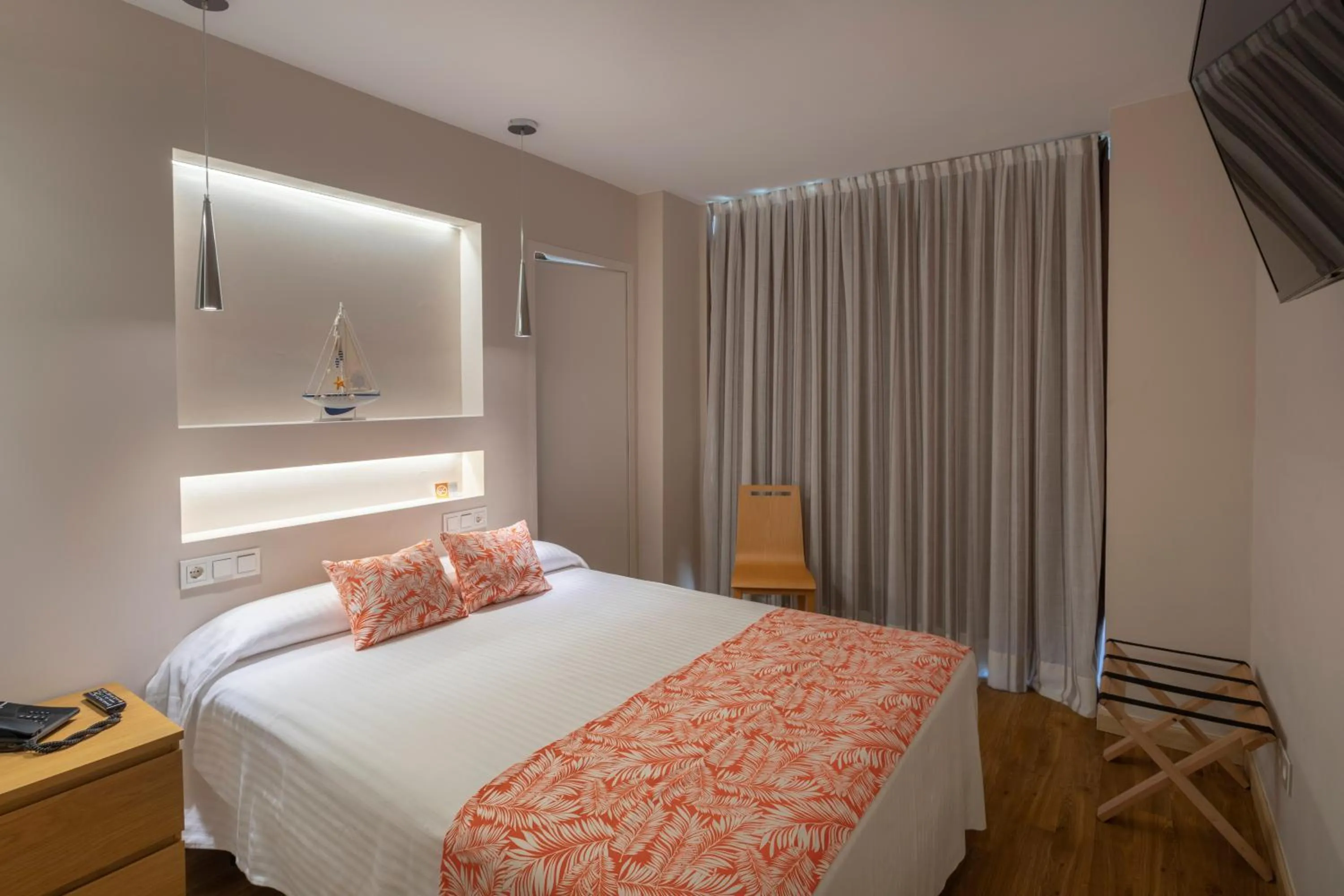 Basic Double Room - single occupancy in Gran Hotel del Coto