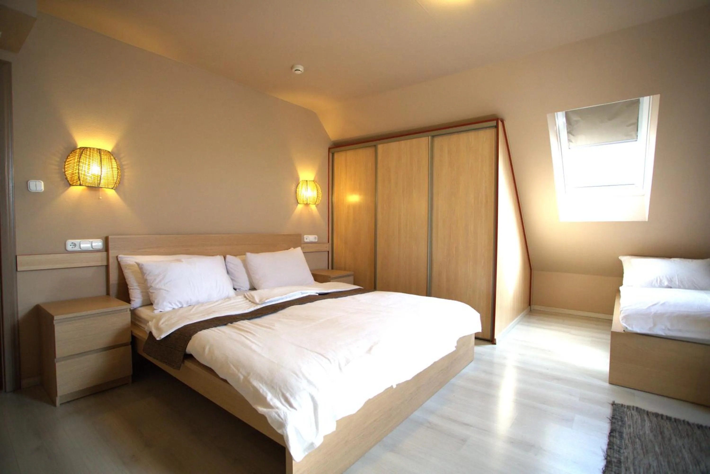 Quadruple Room with Private Bathroom in Hotel La Riva