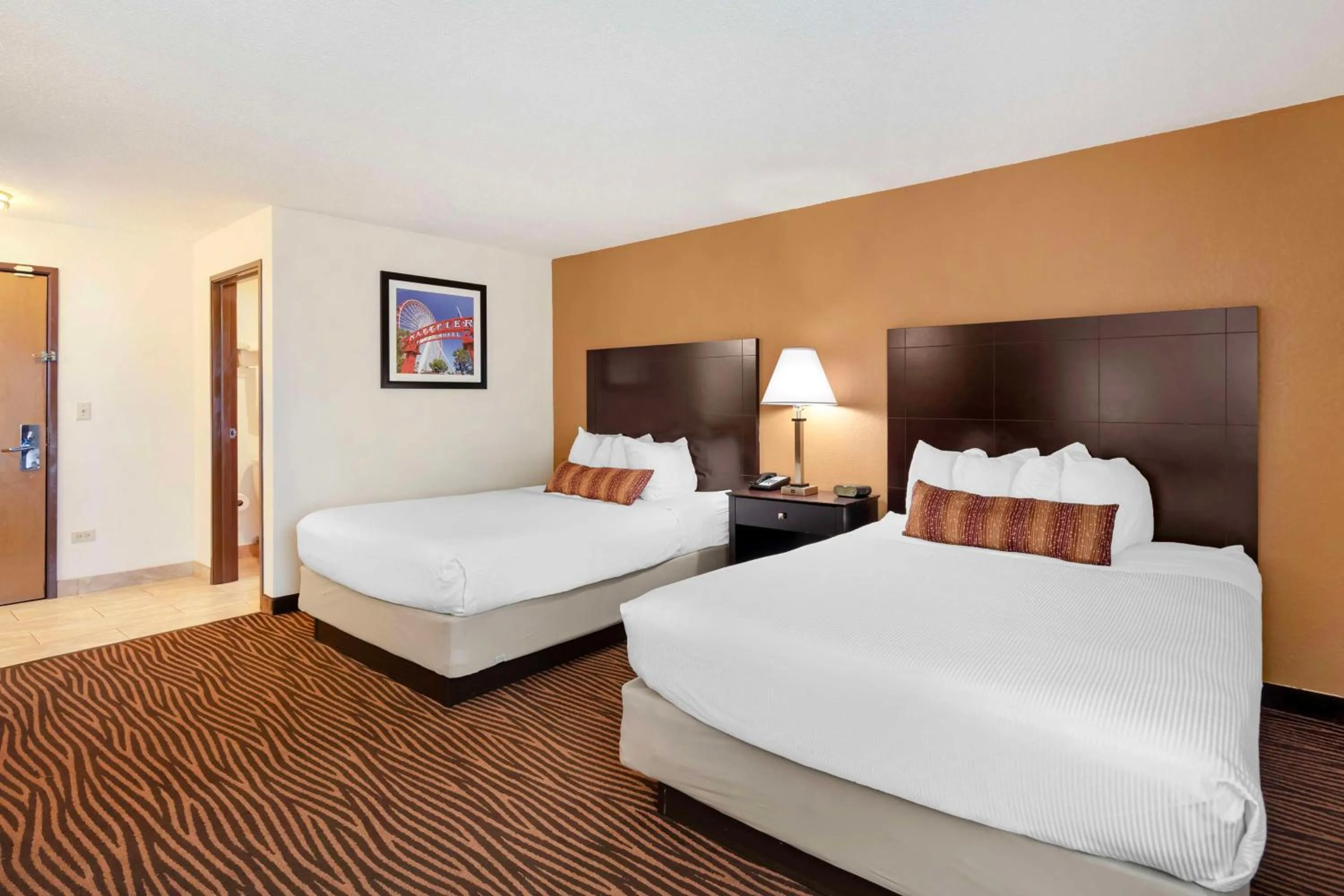 Queen Room with Two Queen Beds - Non-Smoking in Best Western Des Plaines O'Hare