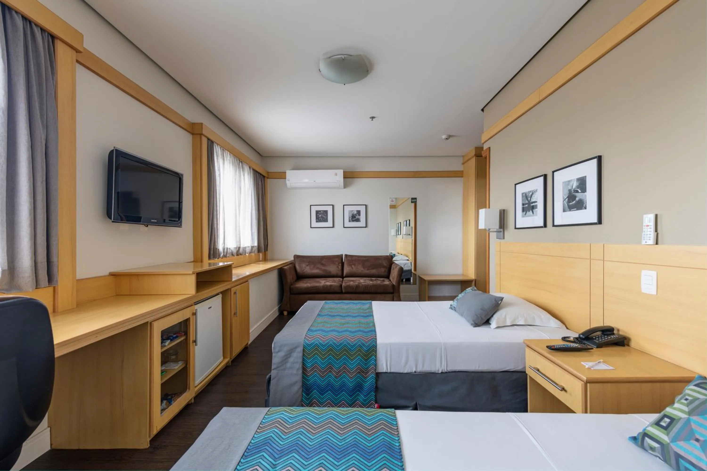 Luxury Twin Room in Monreale Plus Guarulhos International Airport