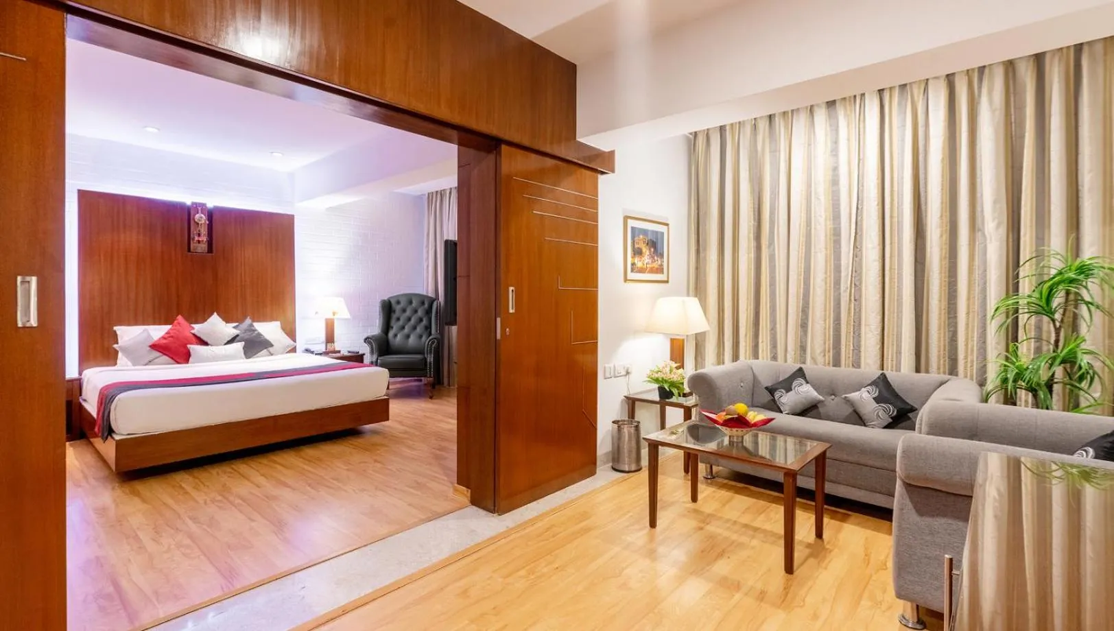 Suite - single occupancy in SFO Hotel and Suites