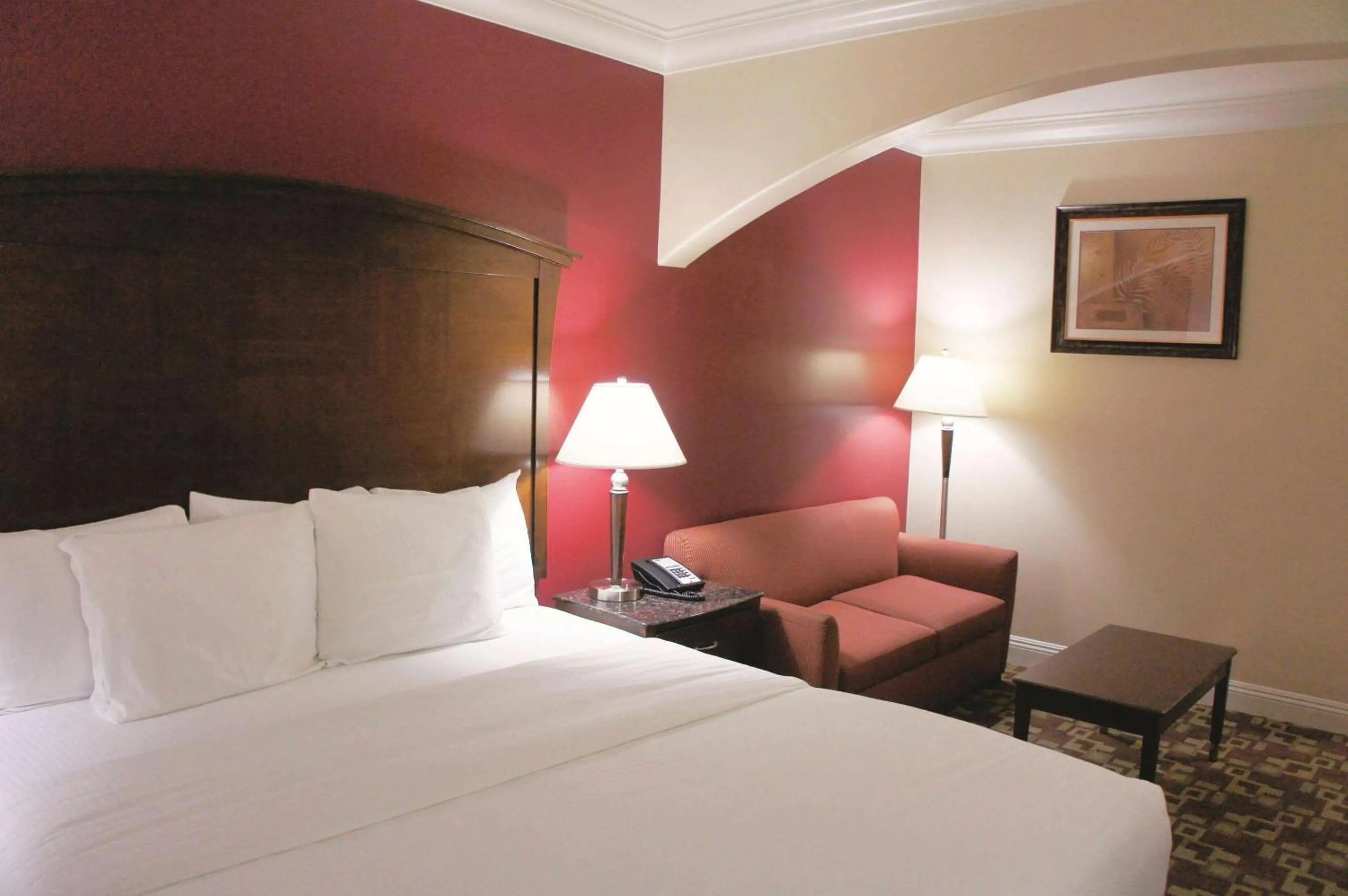 King Suite - Non-Smoking in La Quinta by Wyndham Moreno Valley