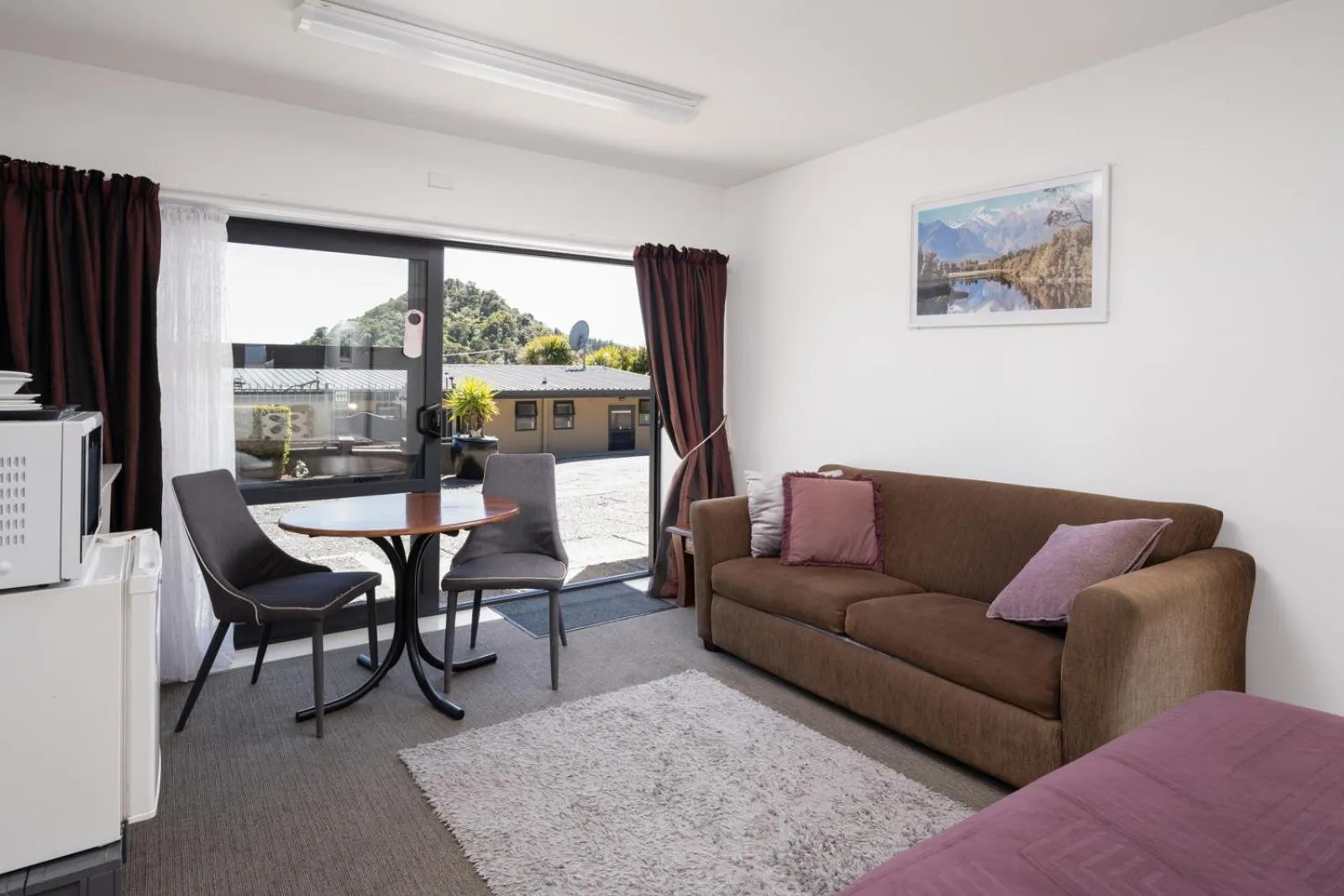 Budget Double Room (No Car Park & Kitchen) in Harbour View Motel