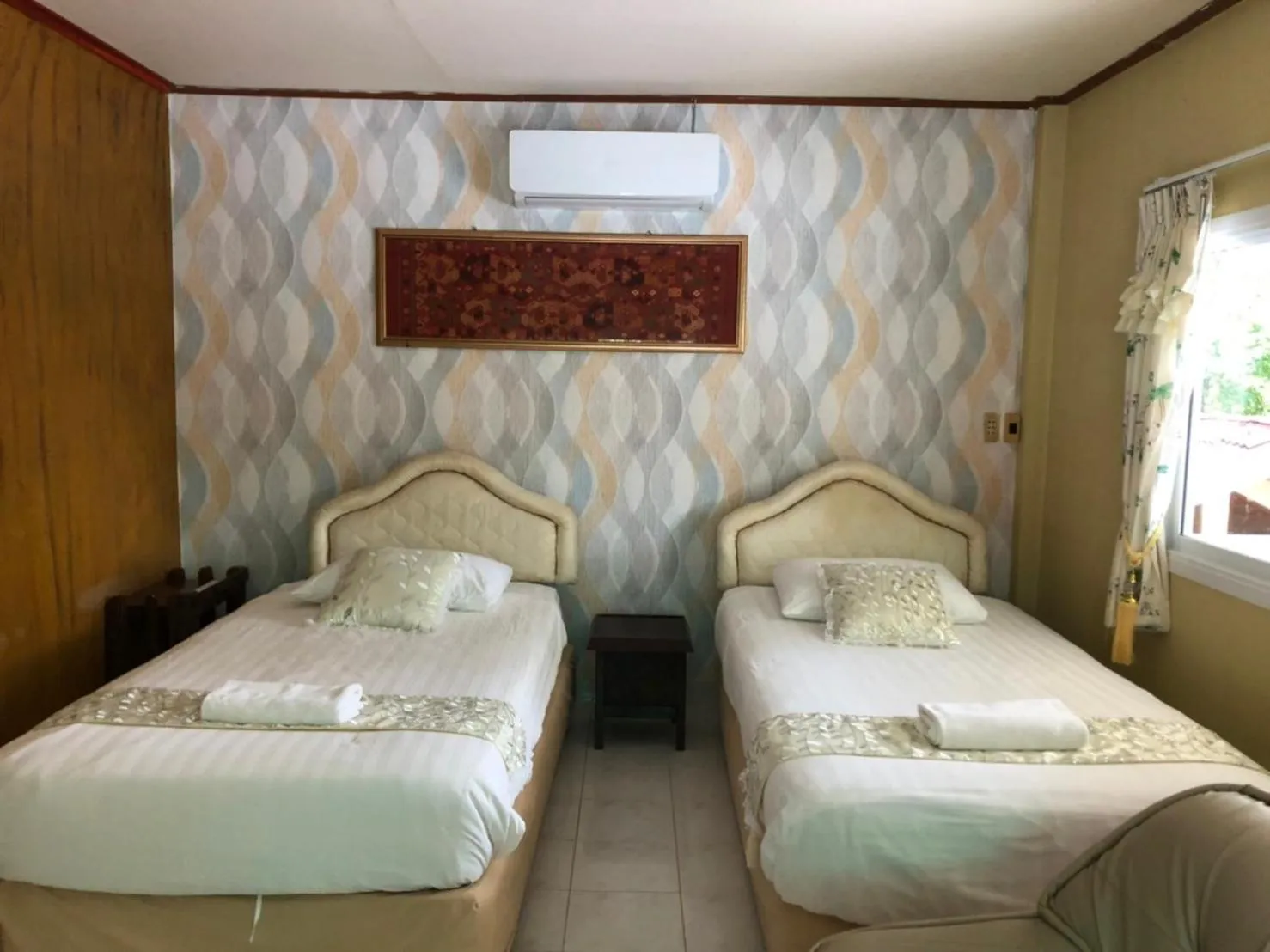 Family River View in Saiyok River House