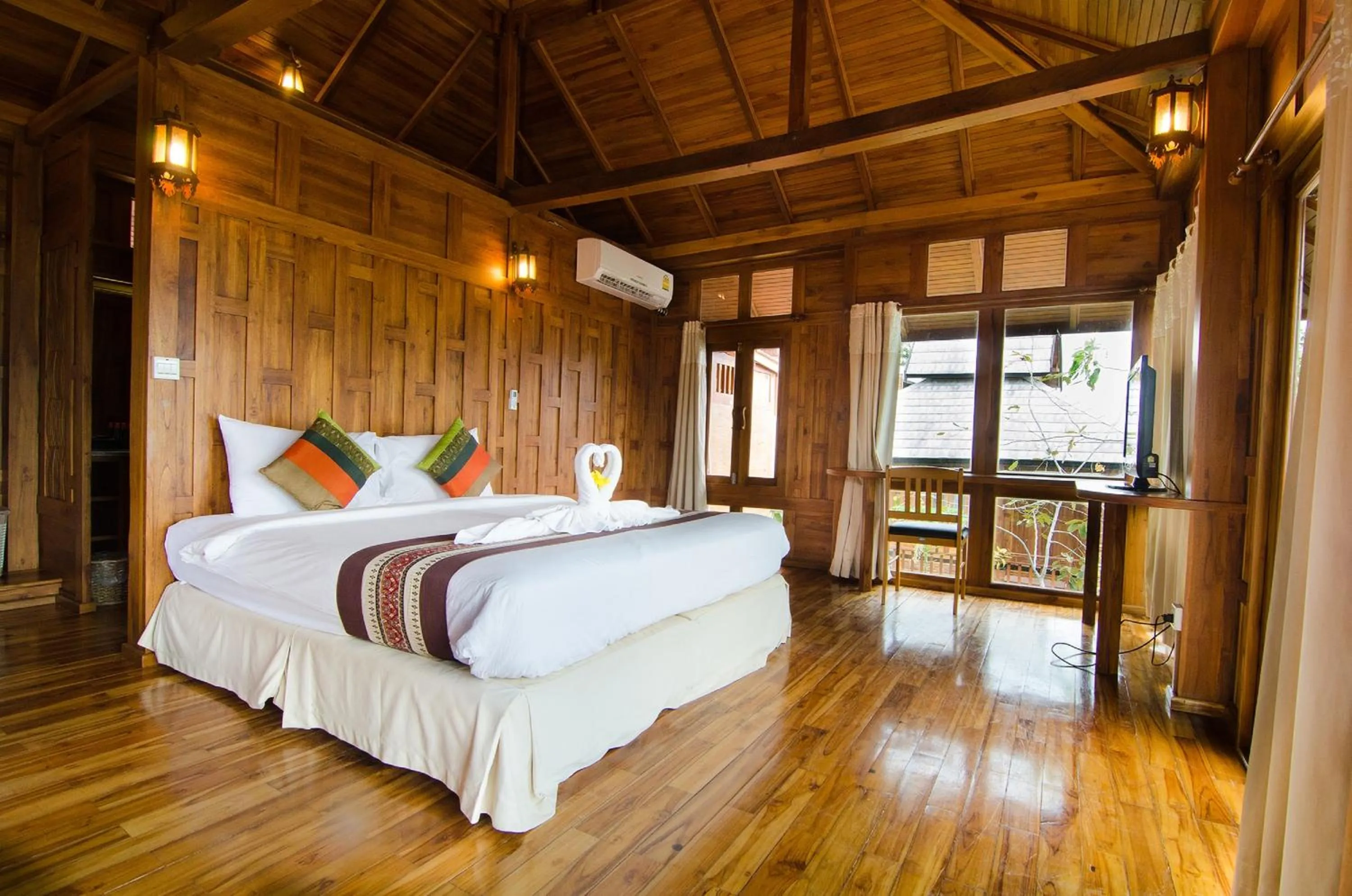 Grand Deluxe Villa with Sea View- Free Transfer to Tonsai Pier in Phi Phi The Beach Resort