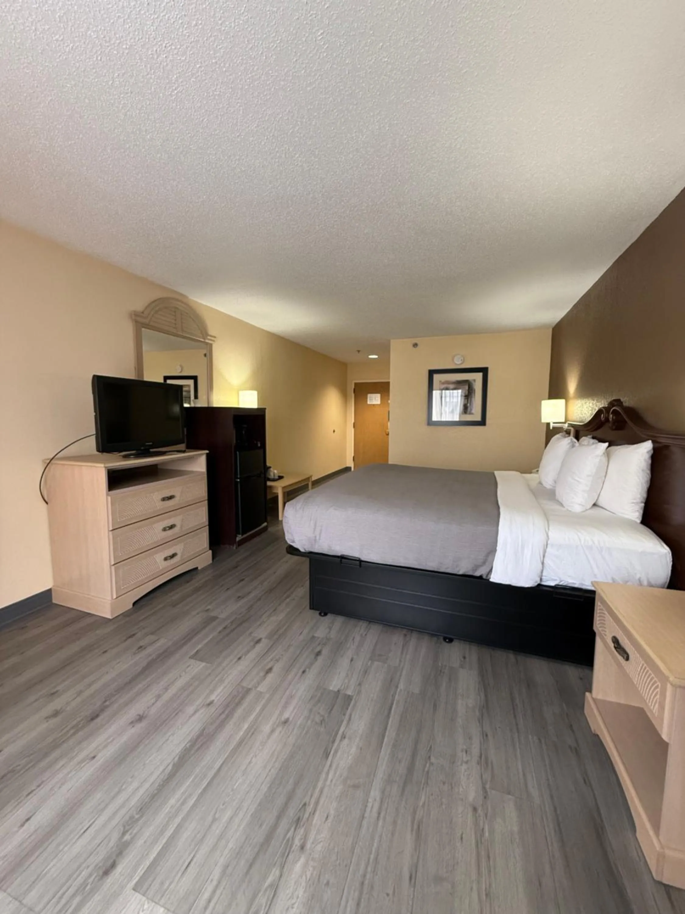 Standard King Non Smoking in Quality Inn & Suites Exmore - Eastern Shore