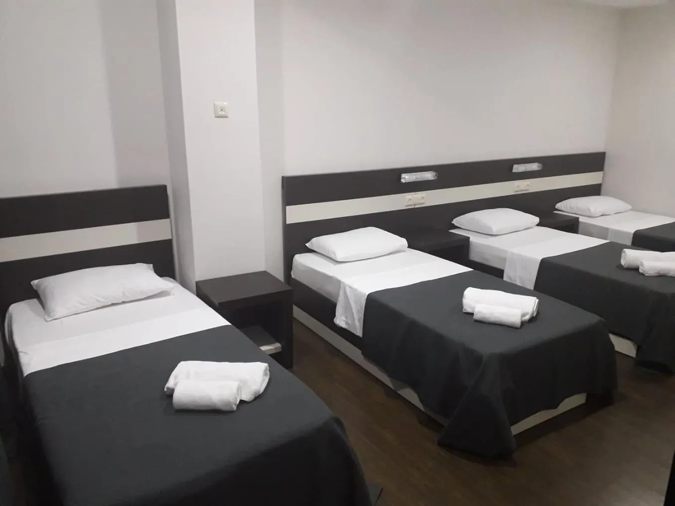 Luxury Quadruple Room in West Tower Hotel