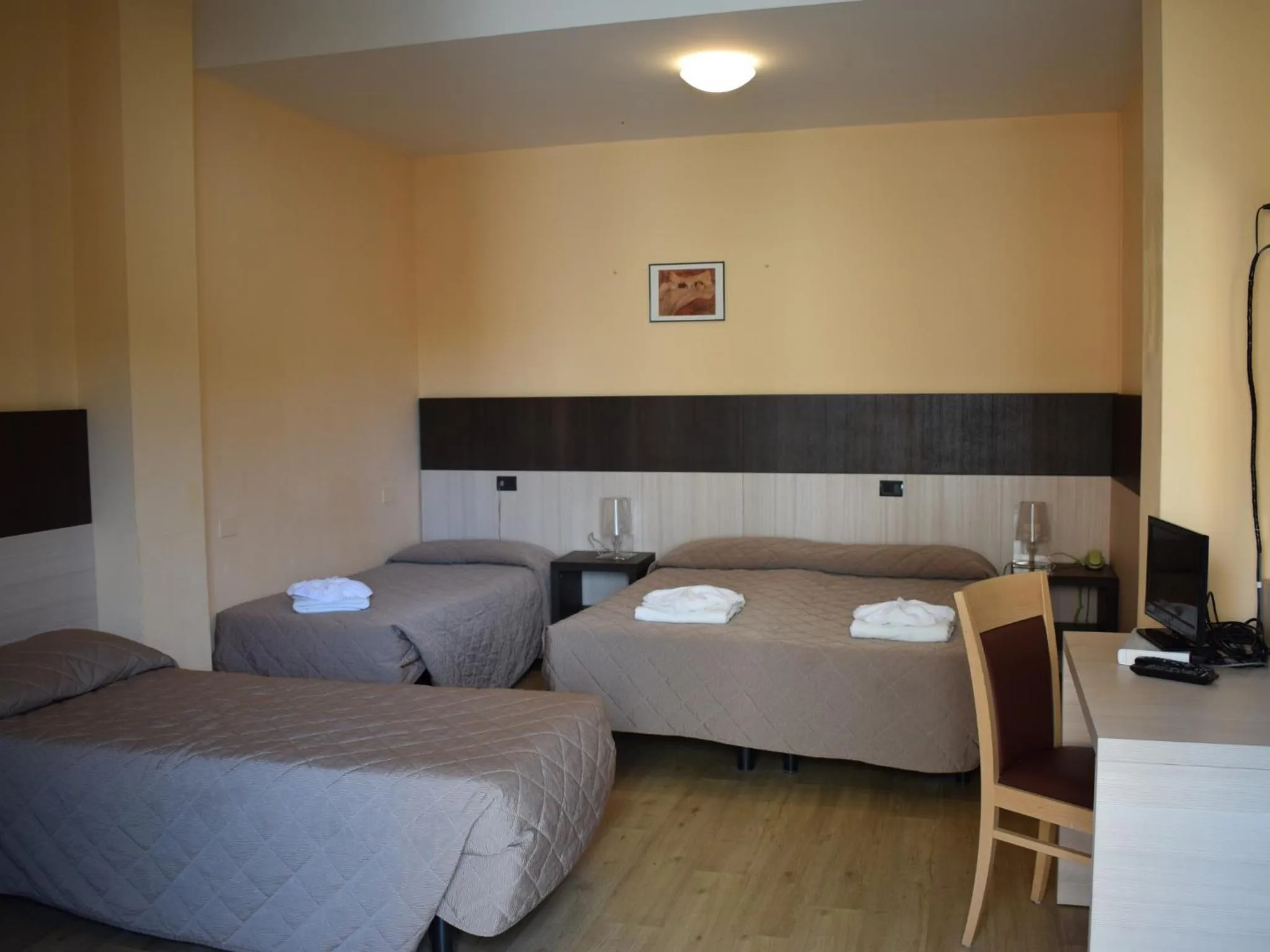 Quadruple Room in Hotel Bamby