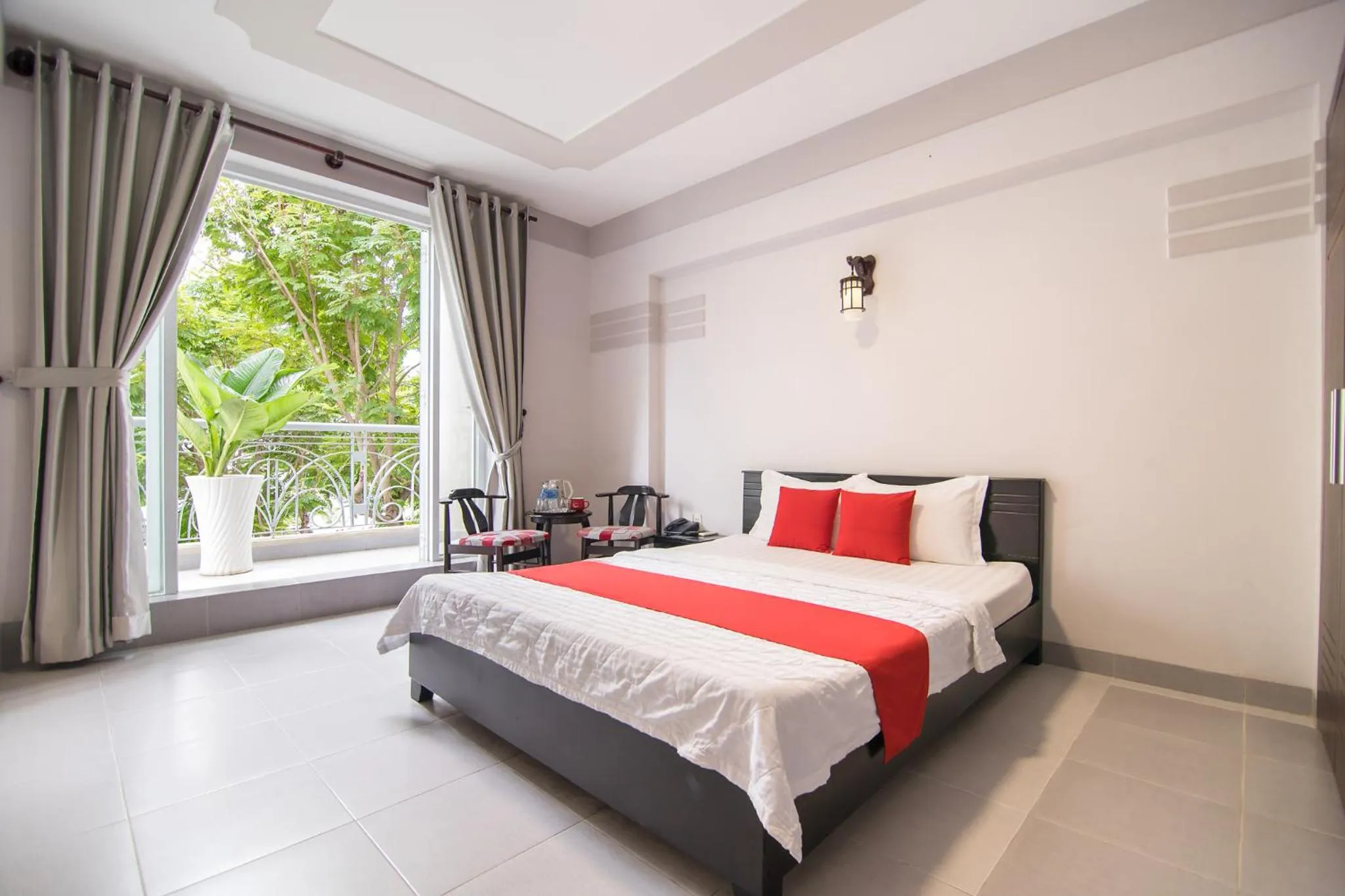 Deluxe Room in Bin Bin Hotel 1 - Near RMIT University