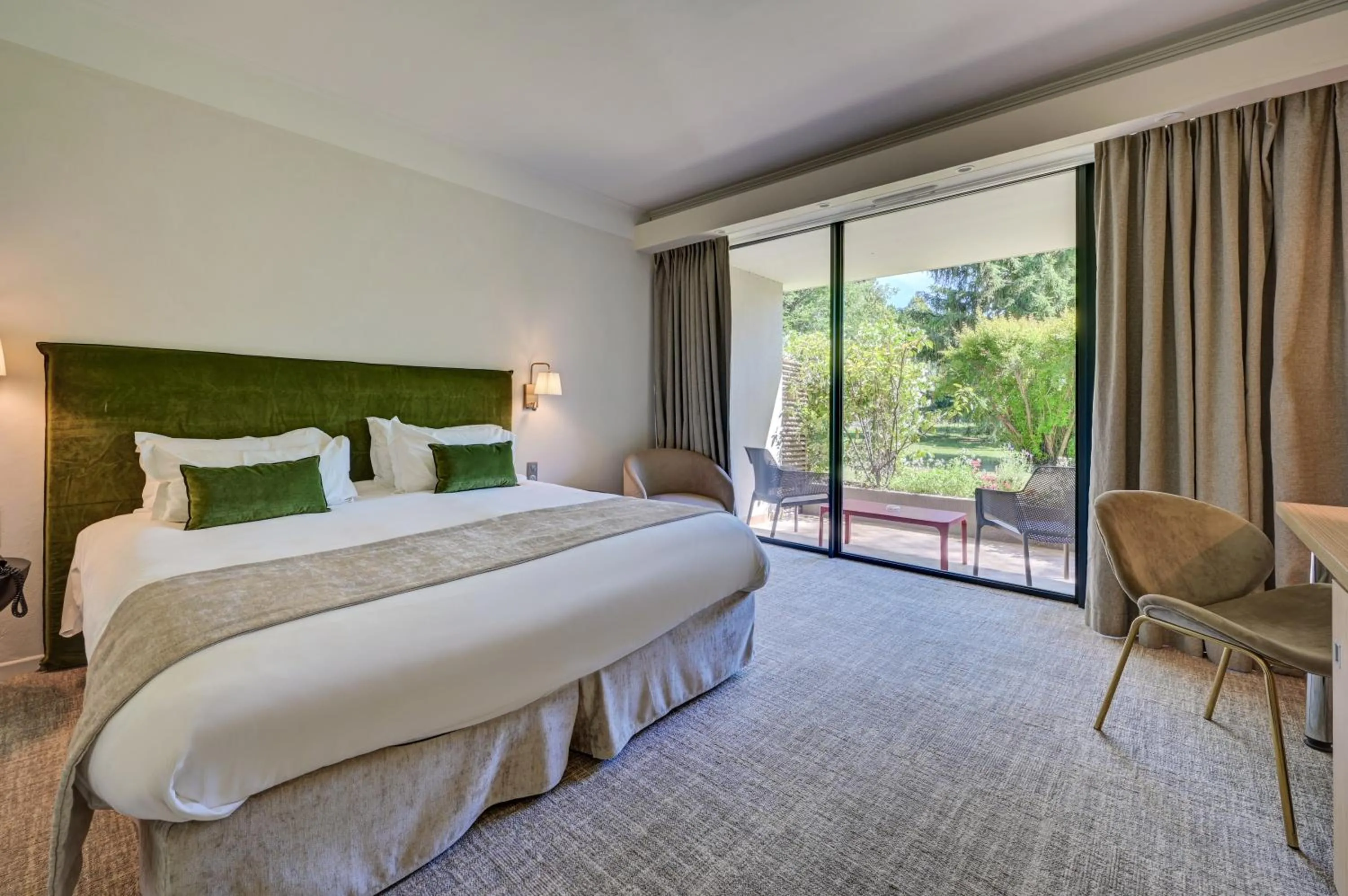 Superior Queen Room in Best Western Sévan Parc Hôtel