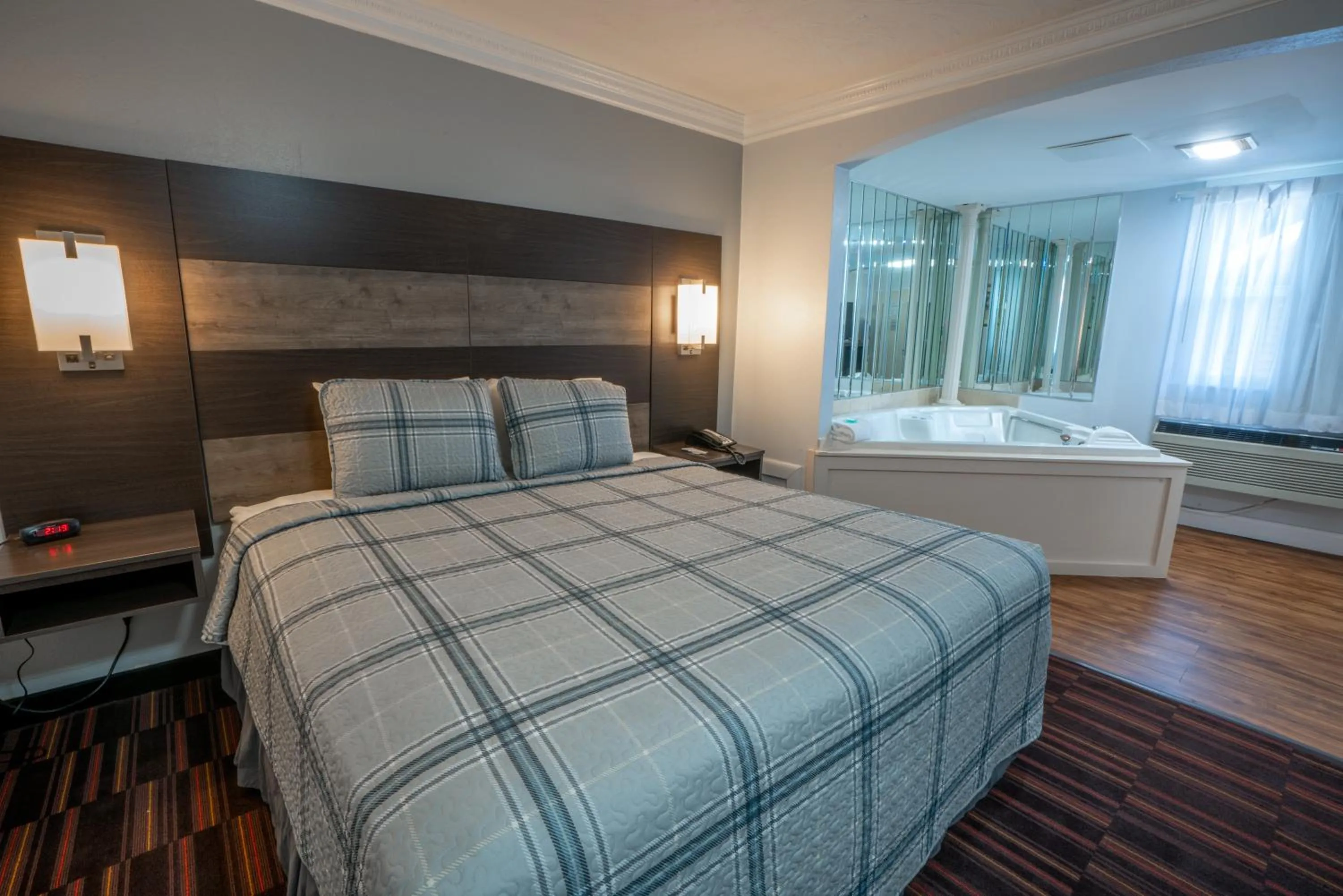 Princess Junior Suite in Hyannis Plaza Hotel