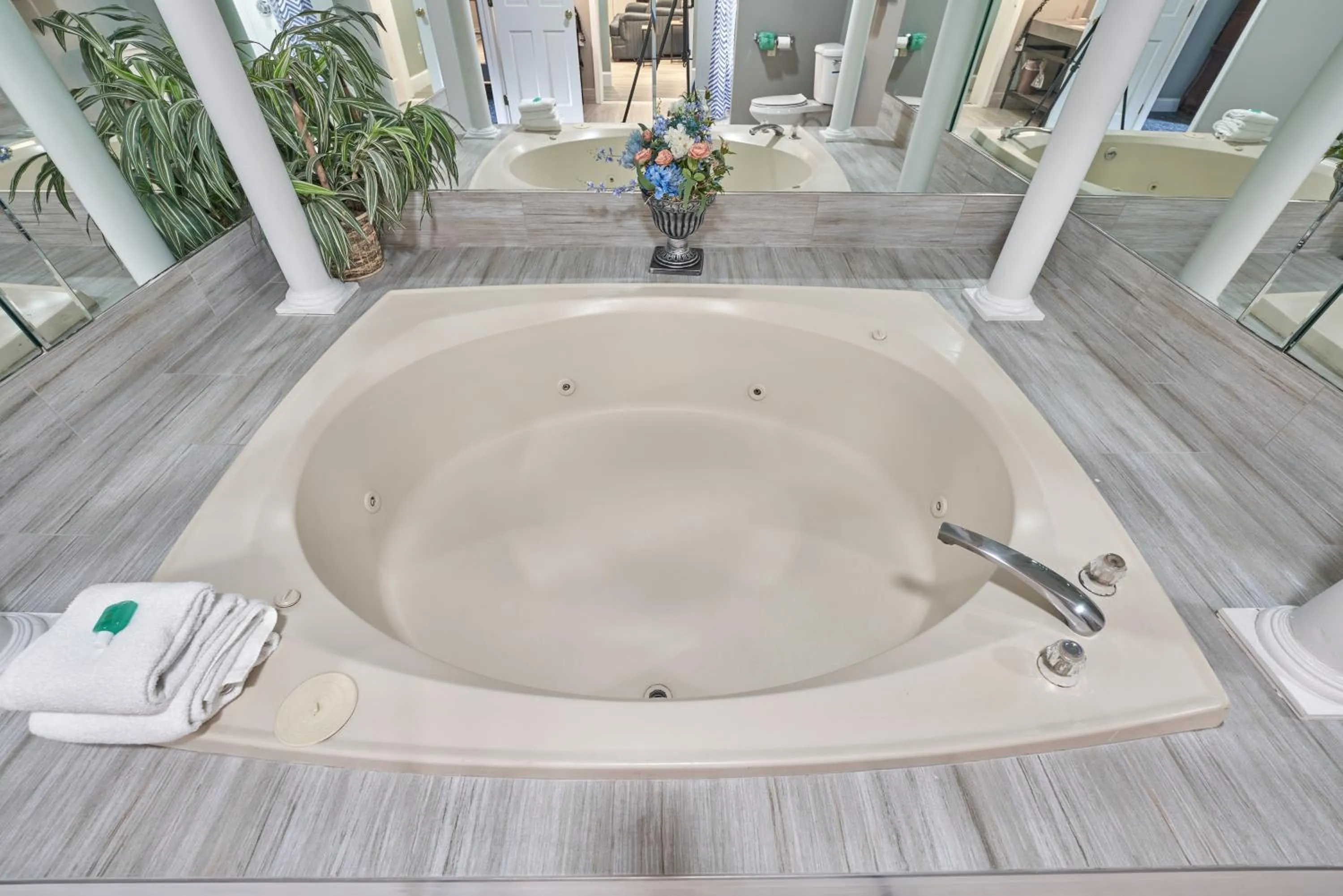 Plaza Suite in Hyannis Plaza Hotel